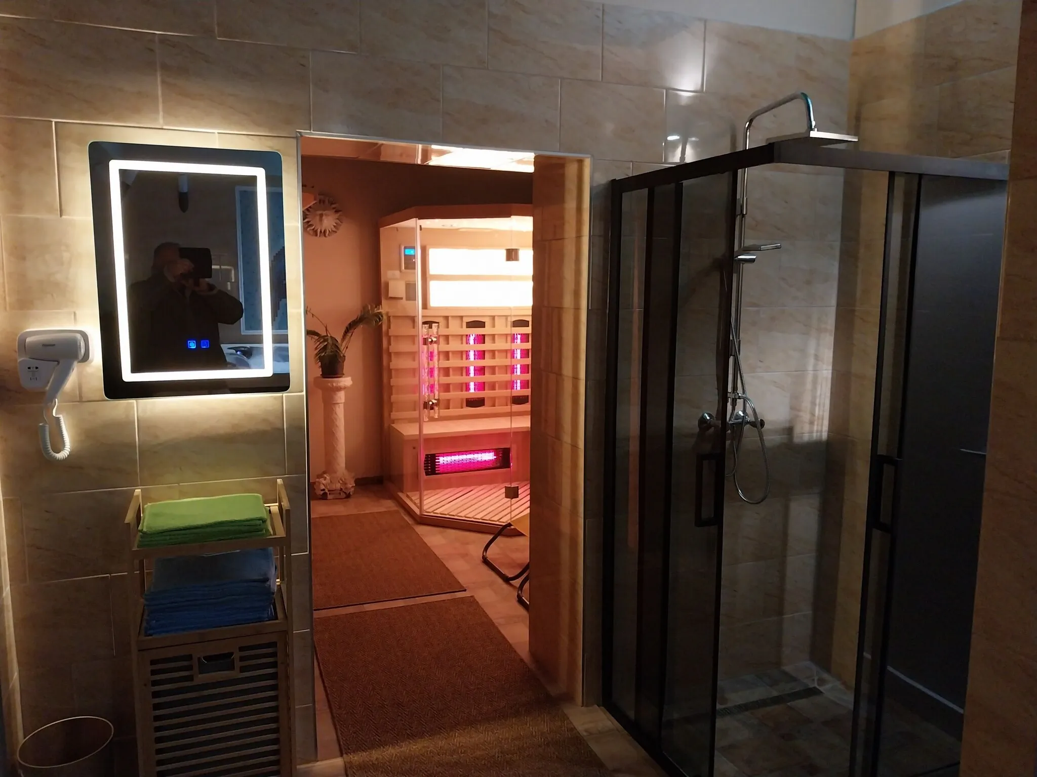 Csalogány Wellness Panzió Balatonfenyves – Balatonfenyves, Ungaria