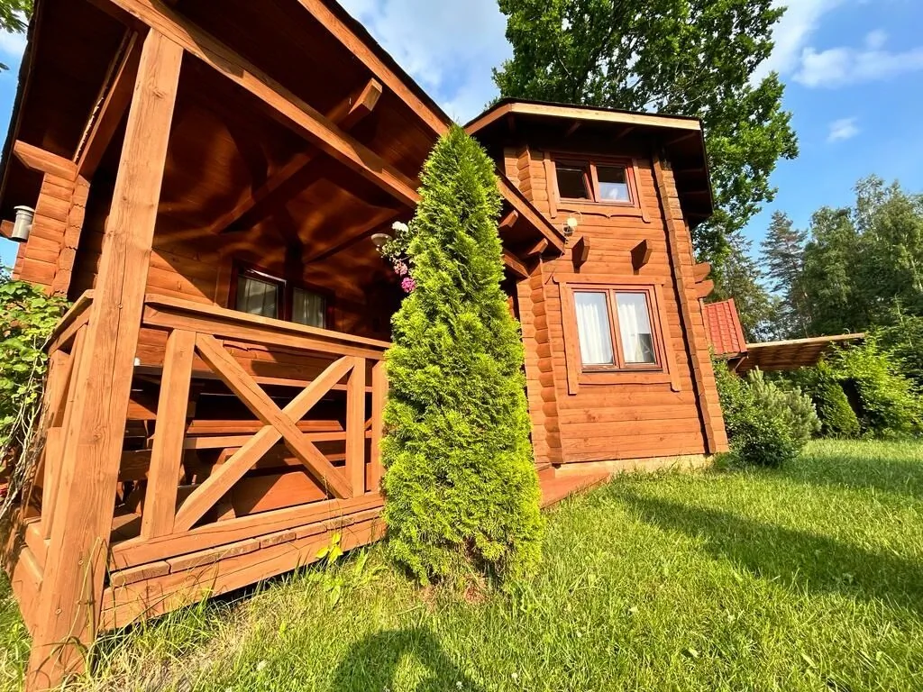 Drewniane Ławki / Oaza Ławki Ryn – Ławki, Polska