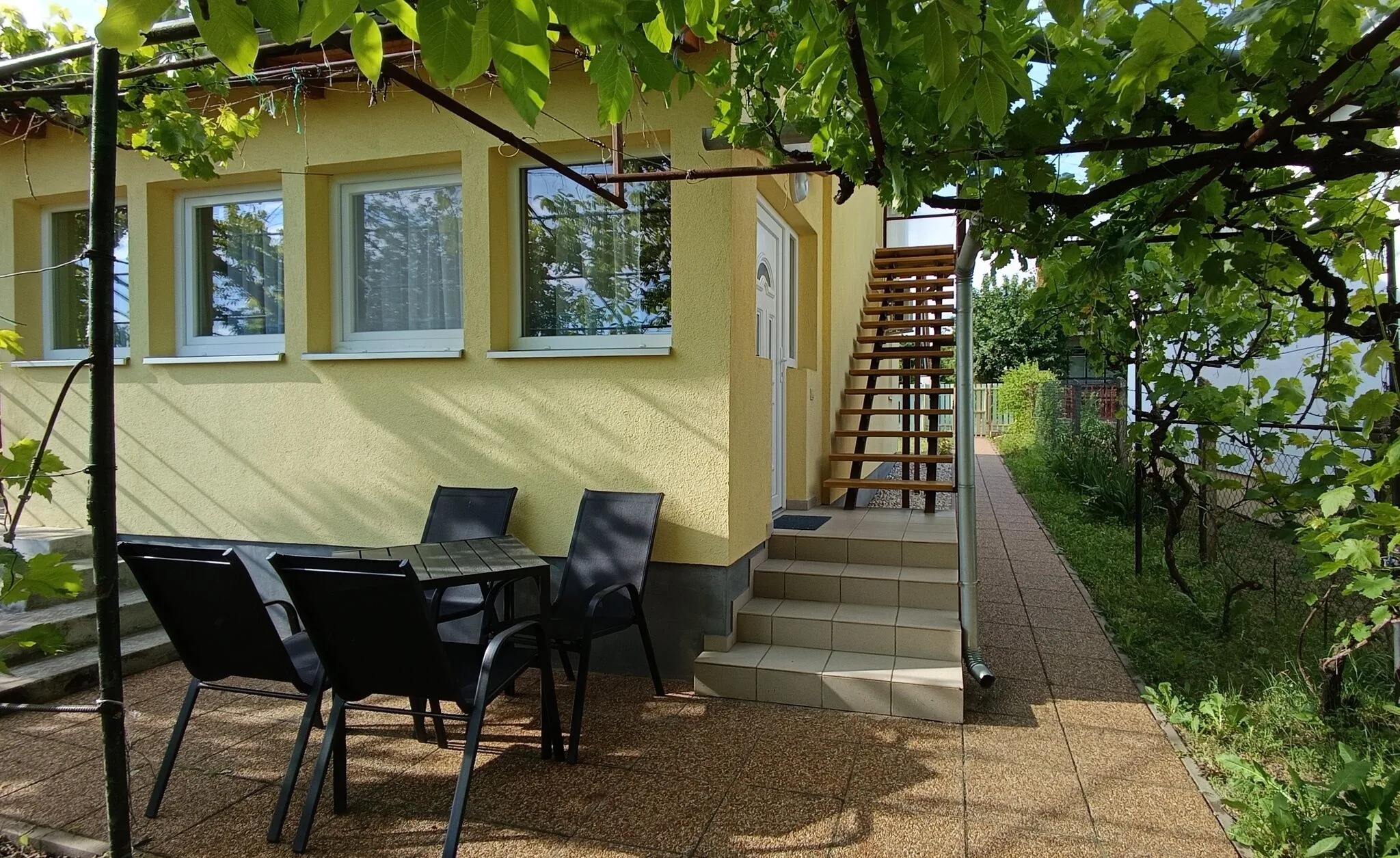 Lugas Apartman Vonyarcvashegy - foto 1