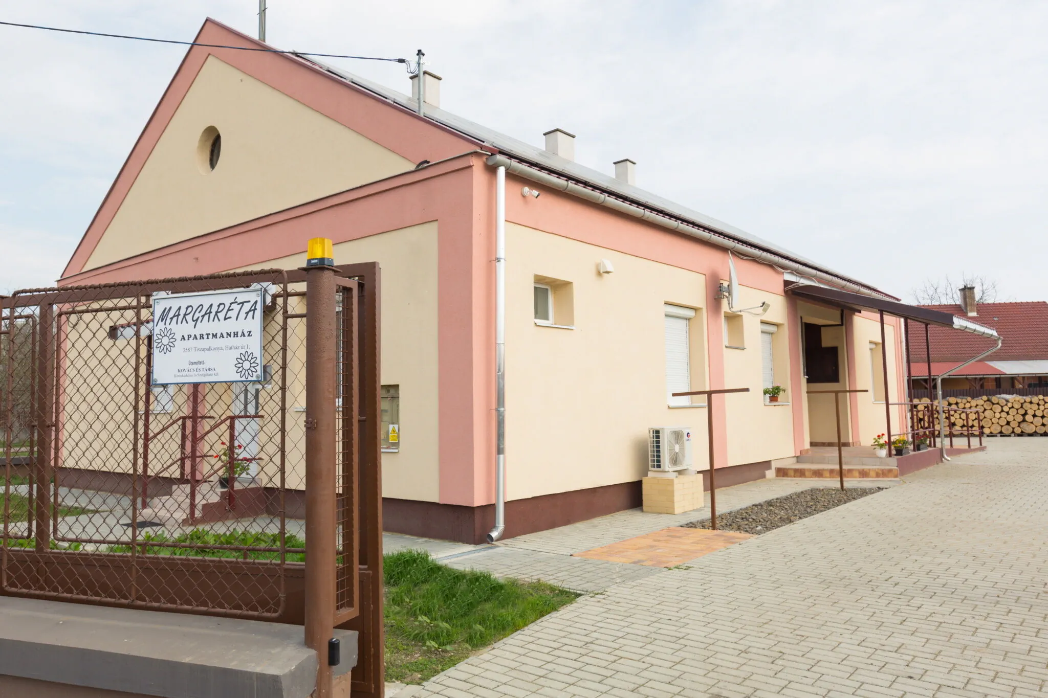 Margaréta Apartmanház Tiszapalkonya – Tiszapalkonya, Ungaria
