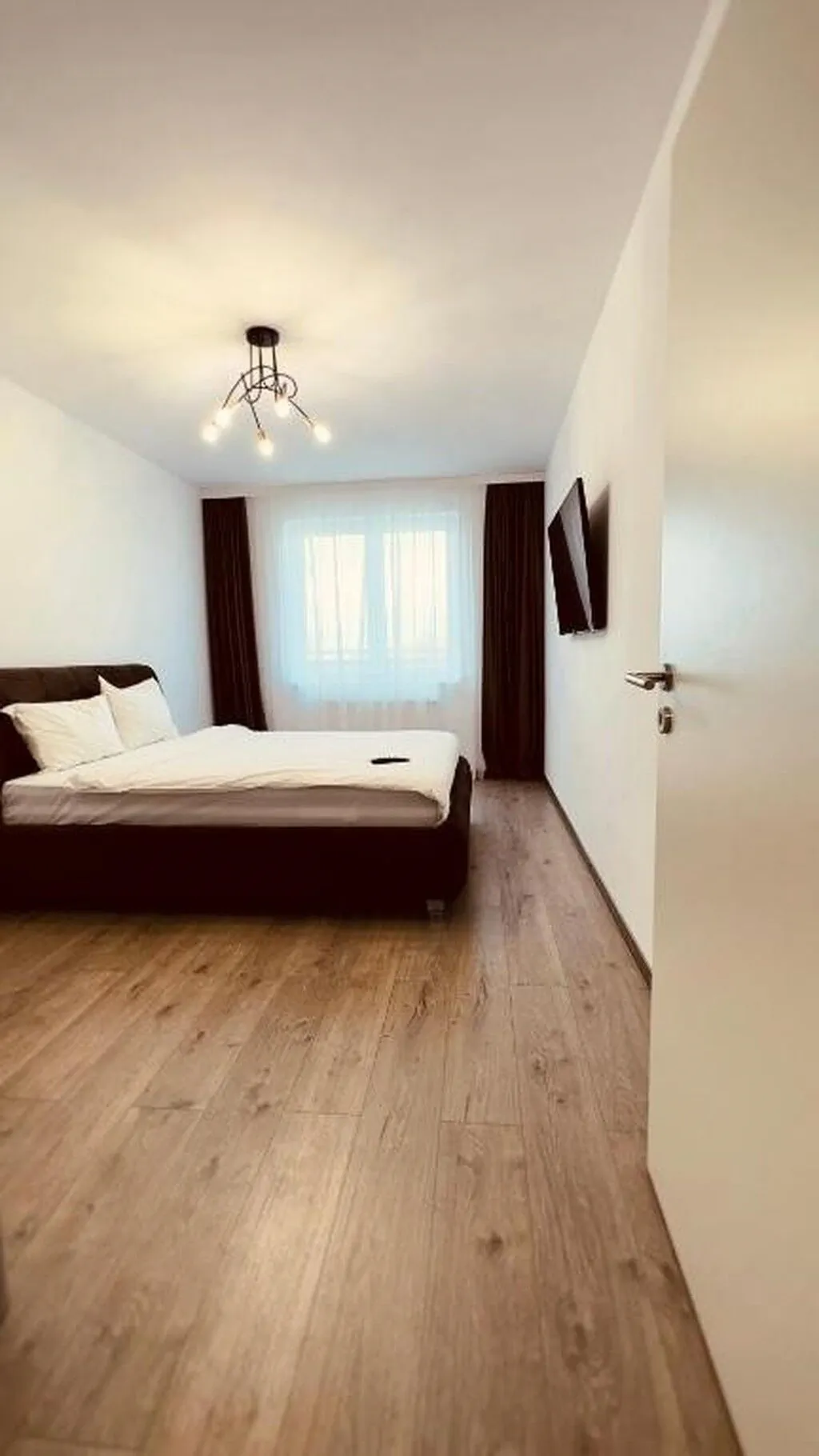 Skylark | Monaco Penthouse with Jacuzzi & Panoramic View Brașov – Brașov, România