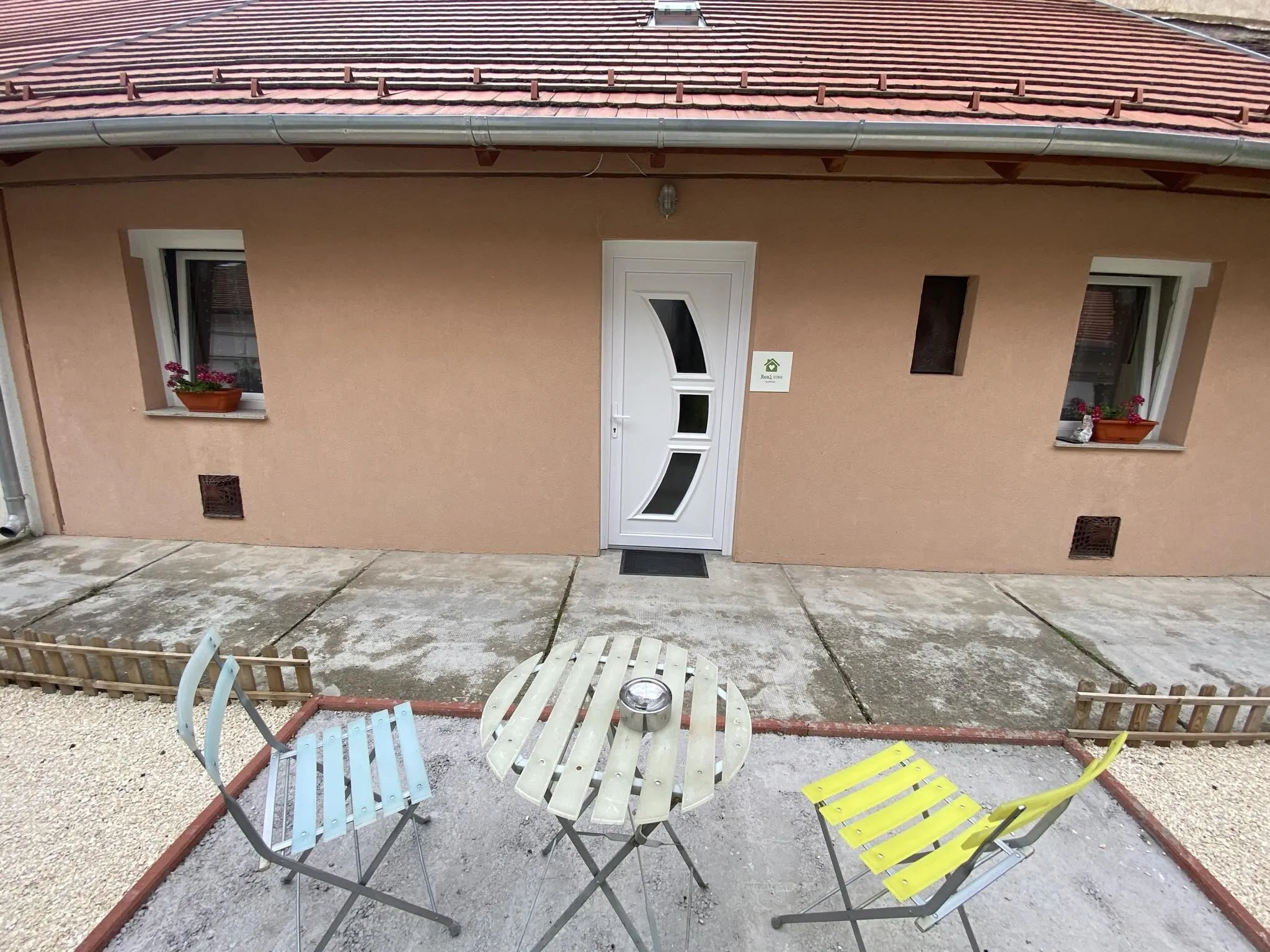 Real HOME Apartman Pécs – Pécs, Ungaria
