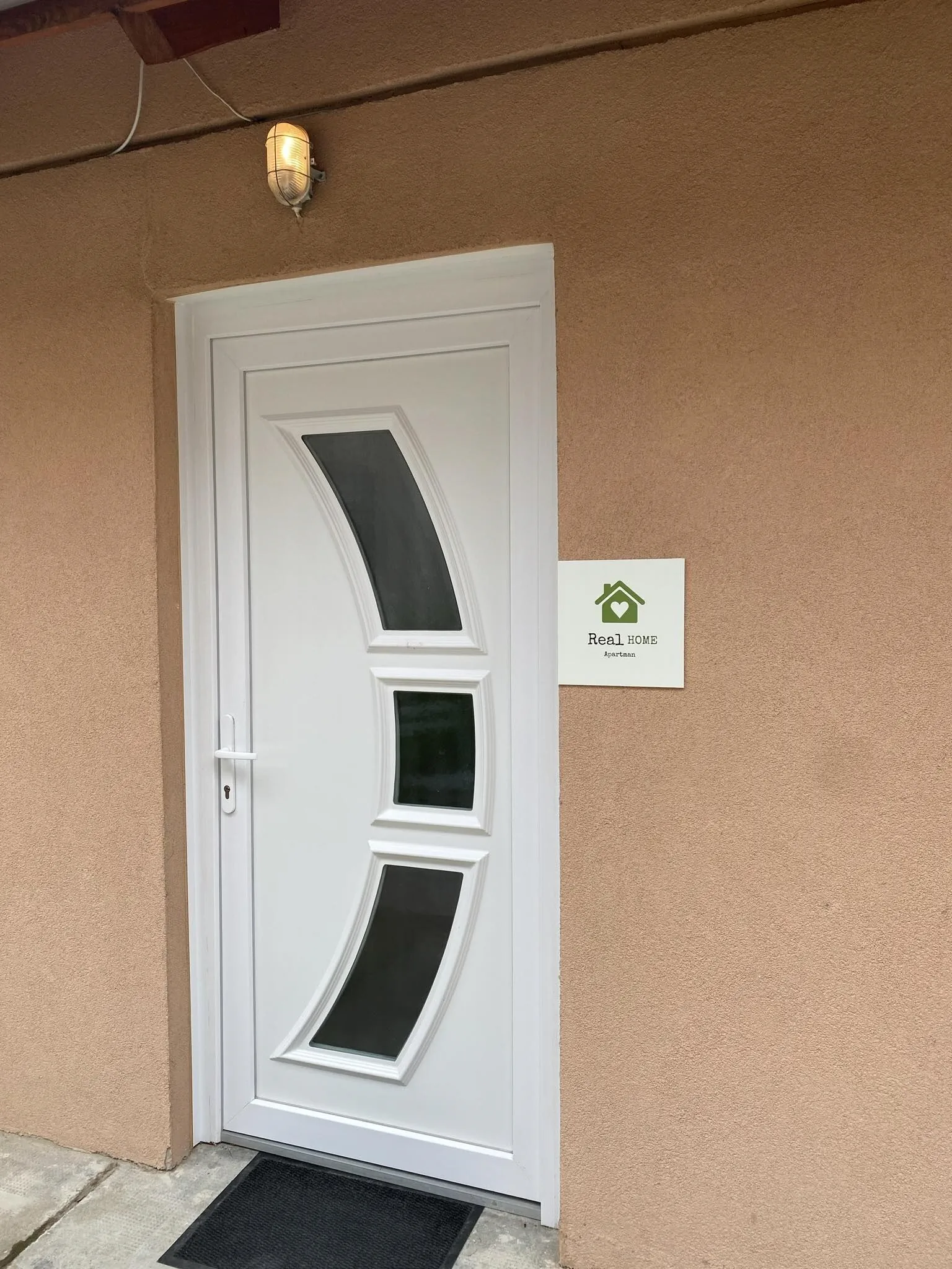 Real HOME Apartman Pécs – Pécs, Ungaria