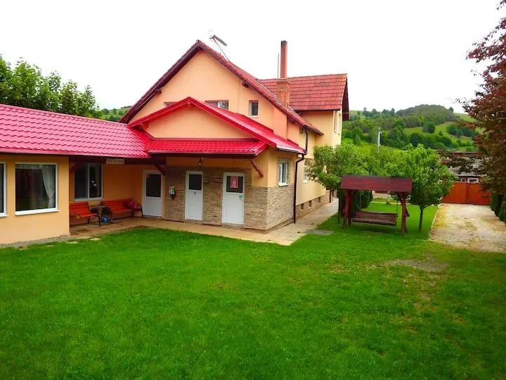 Pensiunea Casa Barkov Barcani - foto 3