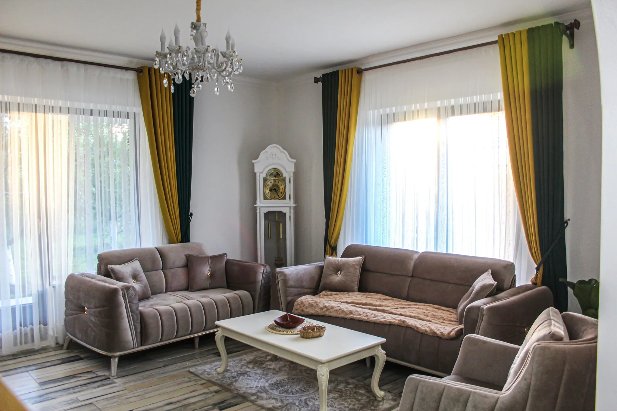 Casa de oaspeți Home by YLY Solca – Solca, România