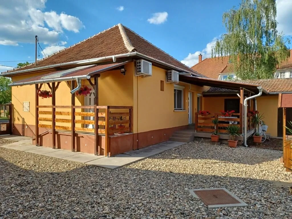 Junior Apartman Gyula  – Giula, Ungaria