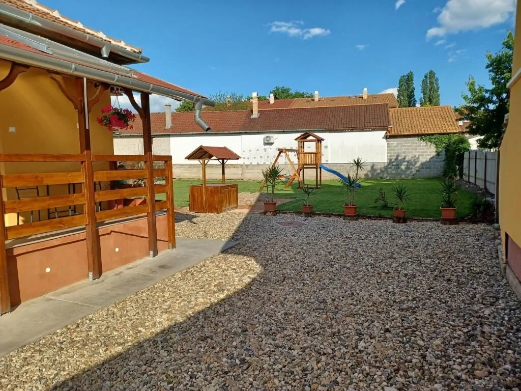 Junior Apartman Gyula  – Giula, Ungaria