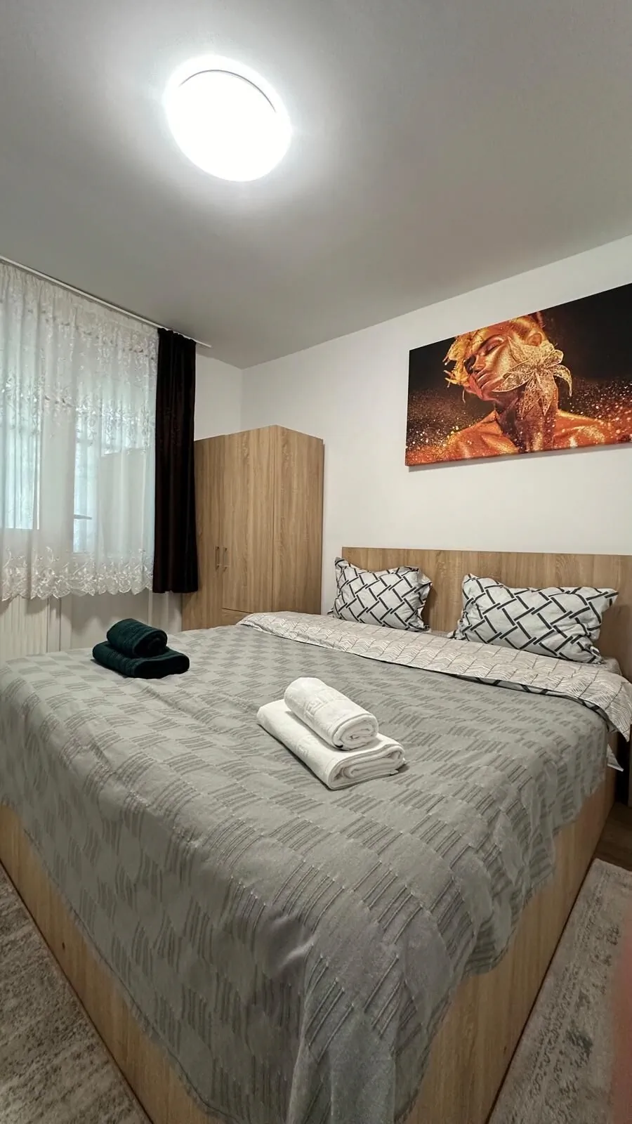 Alice Apartment Roman – Roman, România