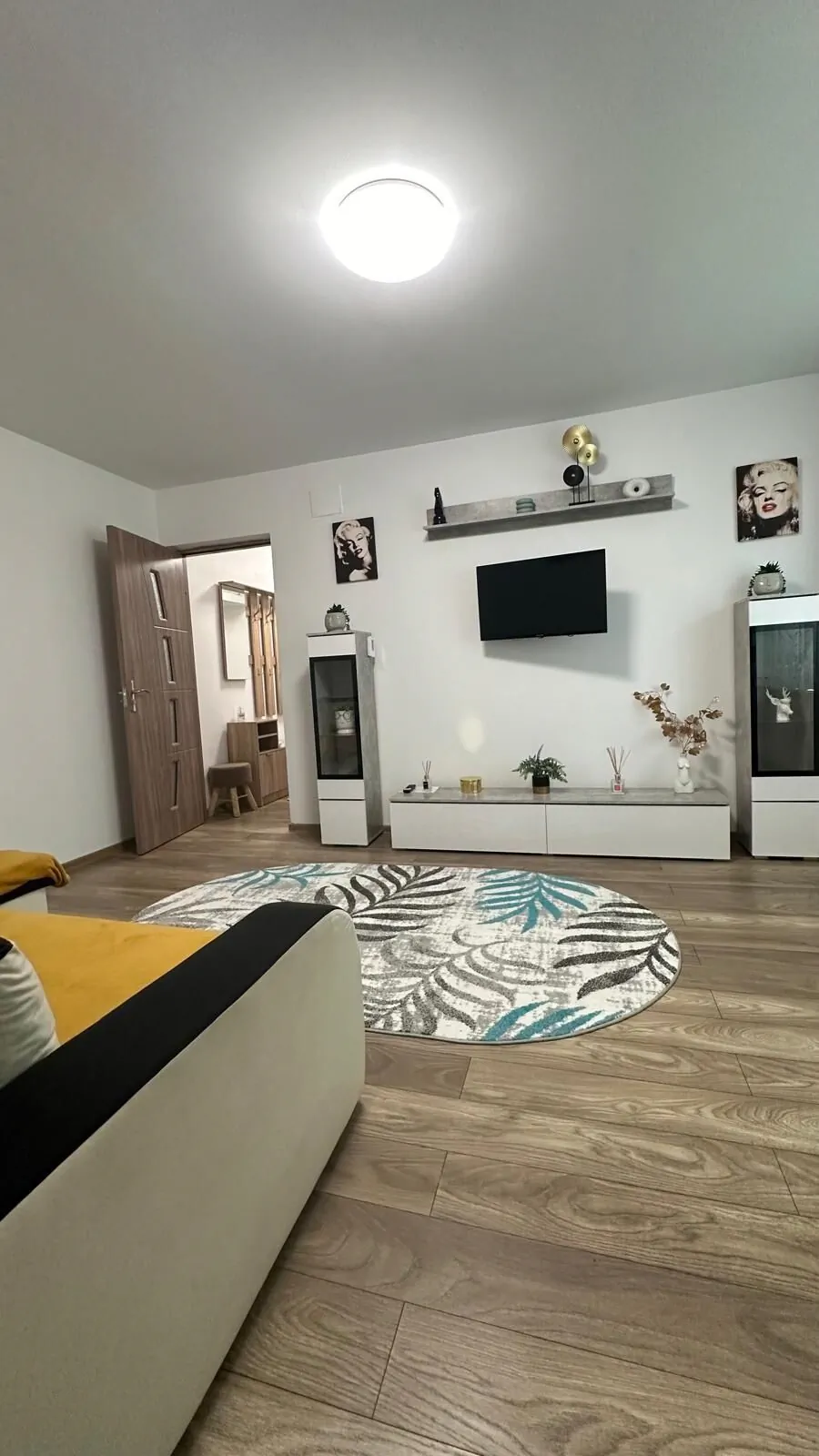 Alice Apartment Roman – Roman, România