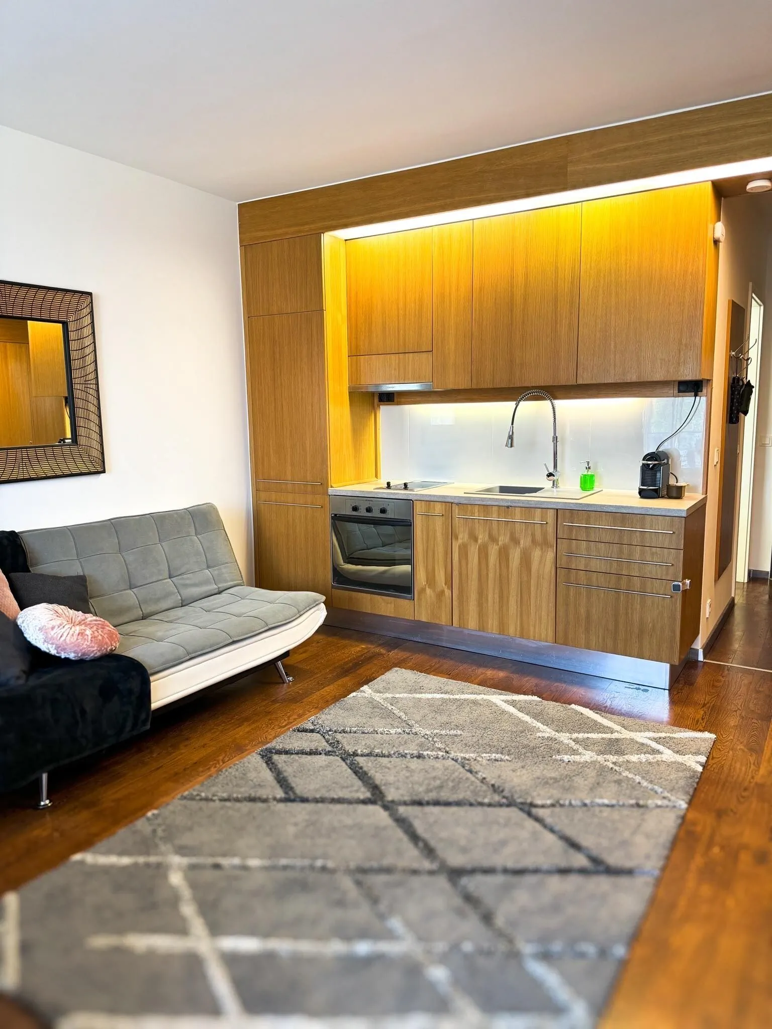 BL Yacht Club Art Apartman A20 Balatonlelle – Balatonlelle, Ungaria