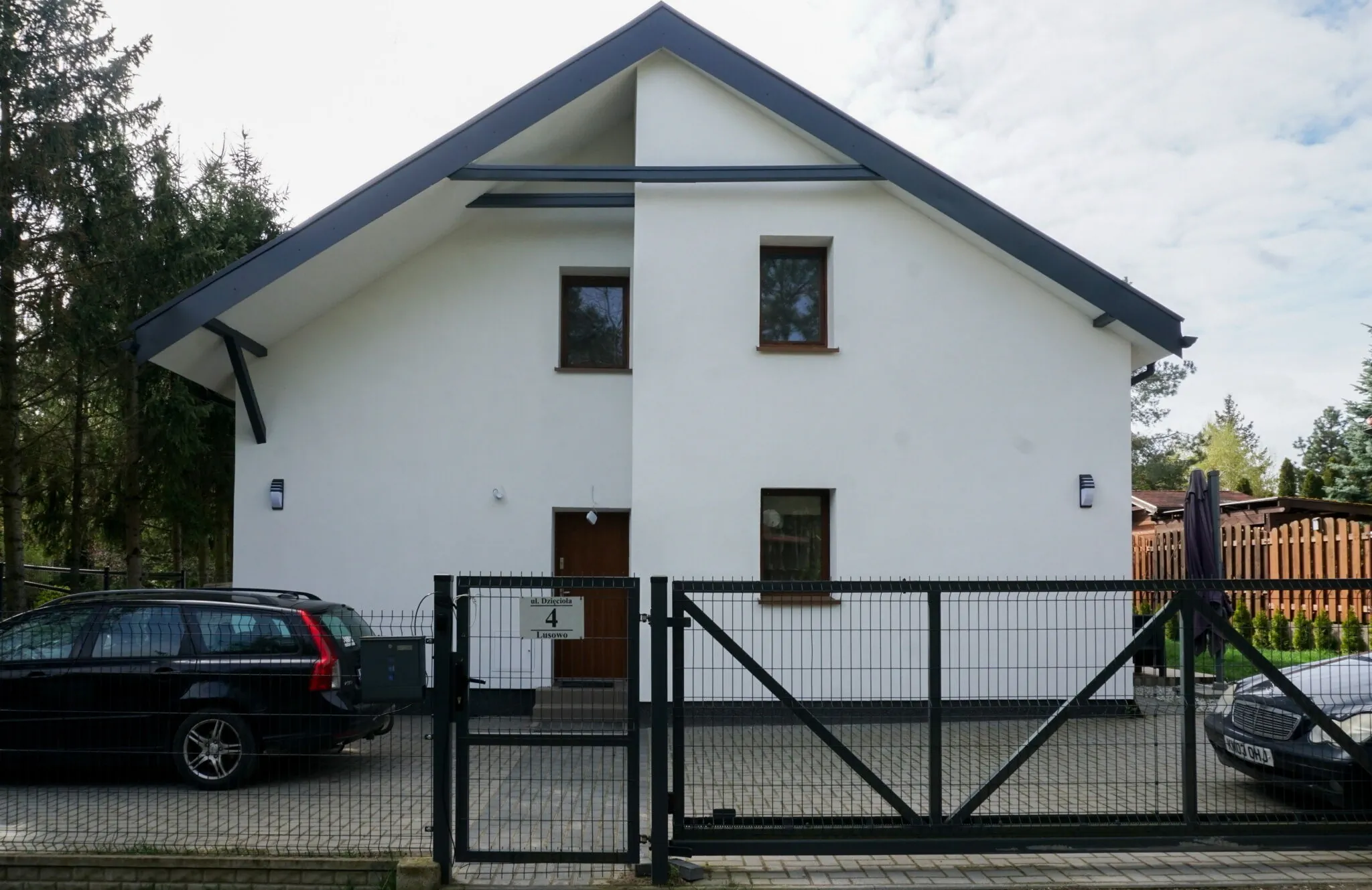 Lusowo DOM – Lusowo, Polska