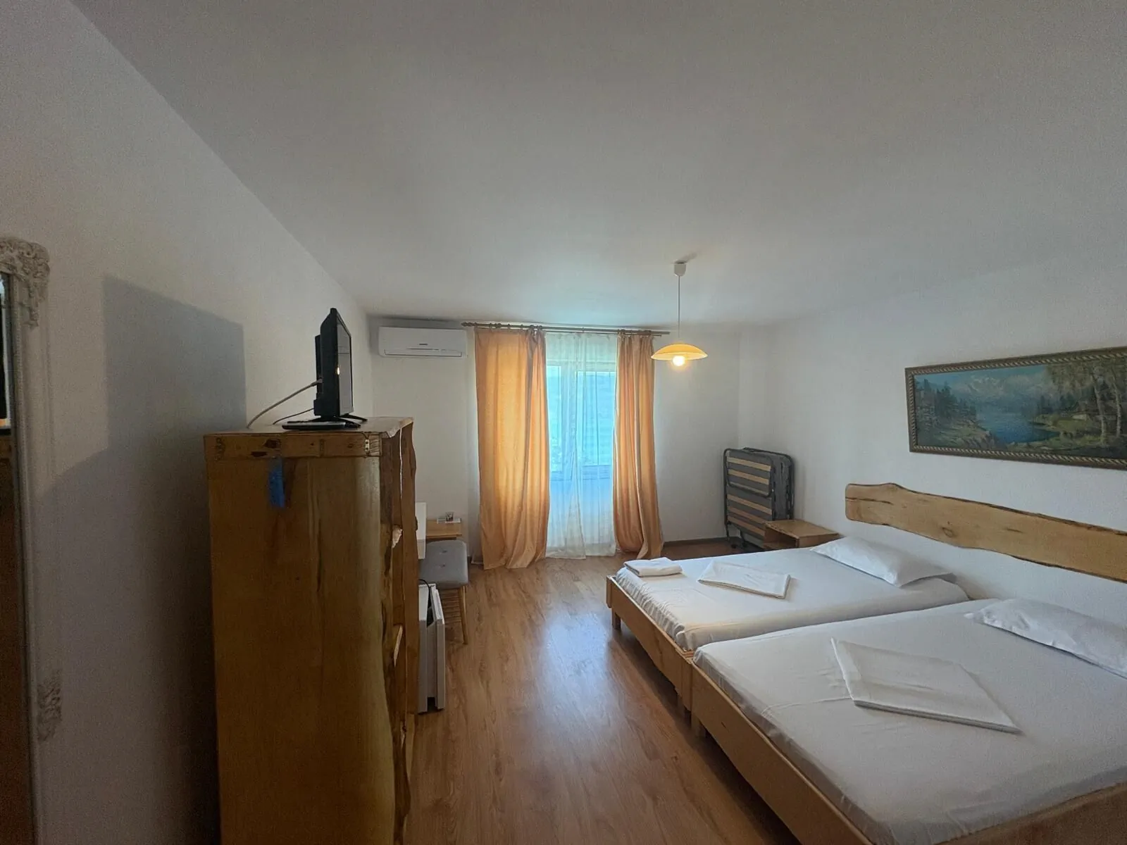 Casa cu Smochine Sviniţa – Sviniţa, România