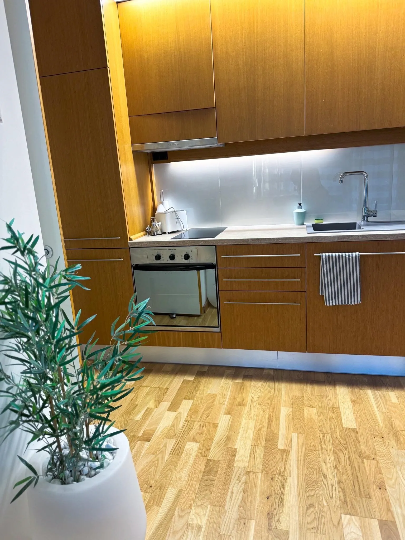 BL Yacht Club Art Apartman A1 Balatonlelle – Balatonlelle, Ungaria