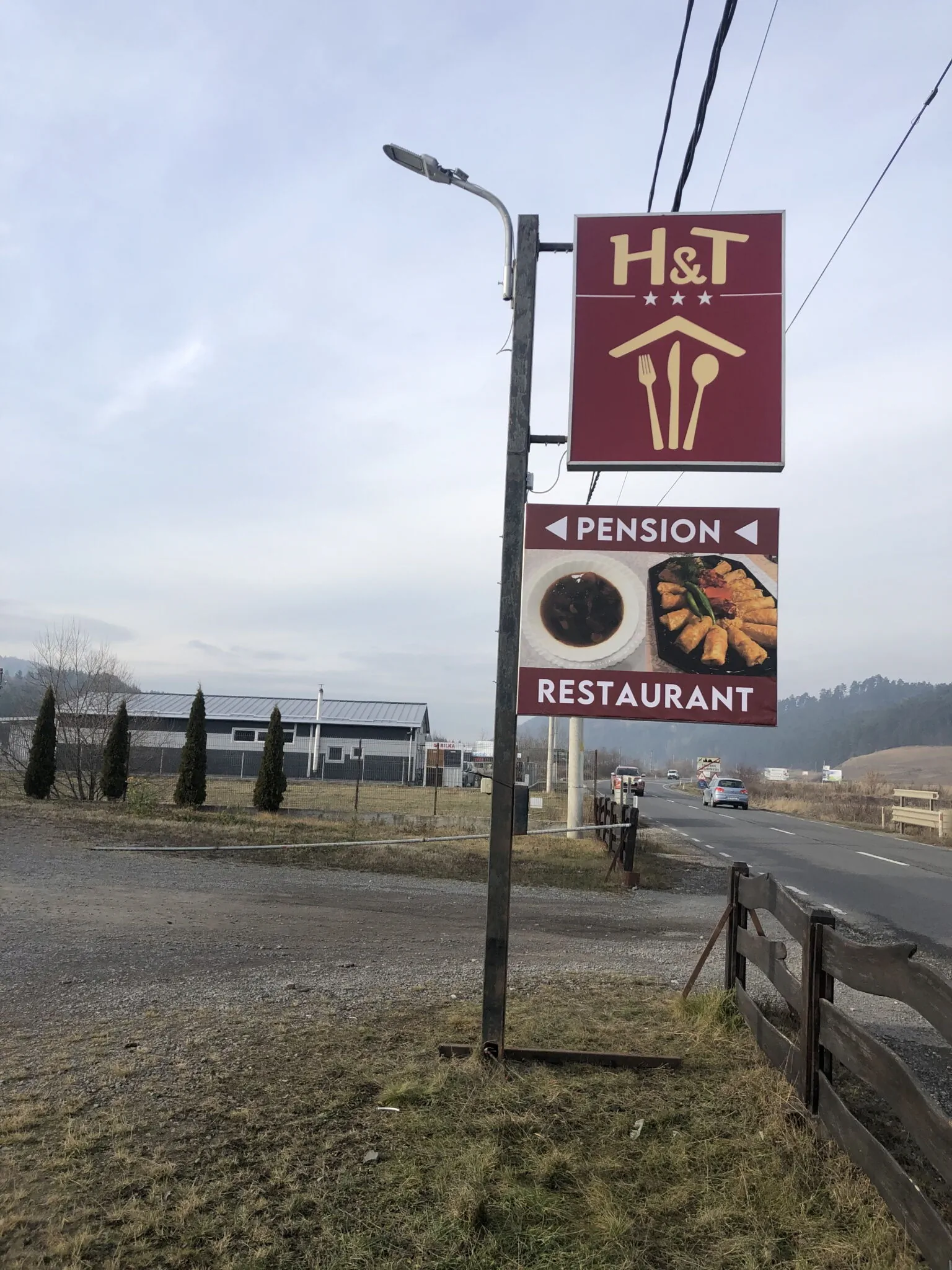 H&T Pension Restaurant Sâncrăieni – Sâncrăieni, România
