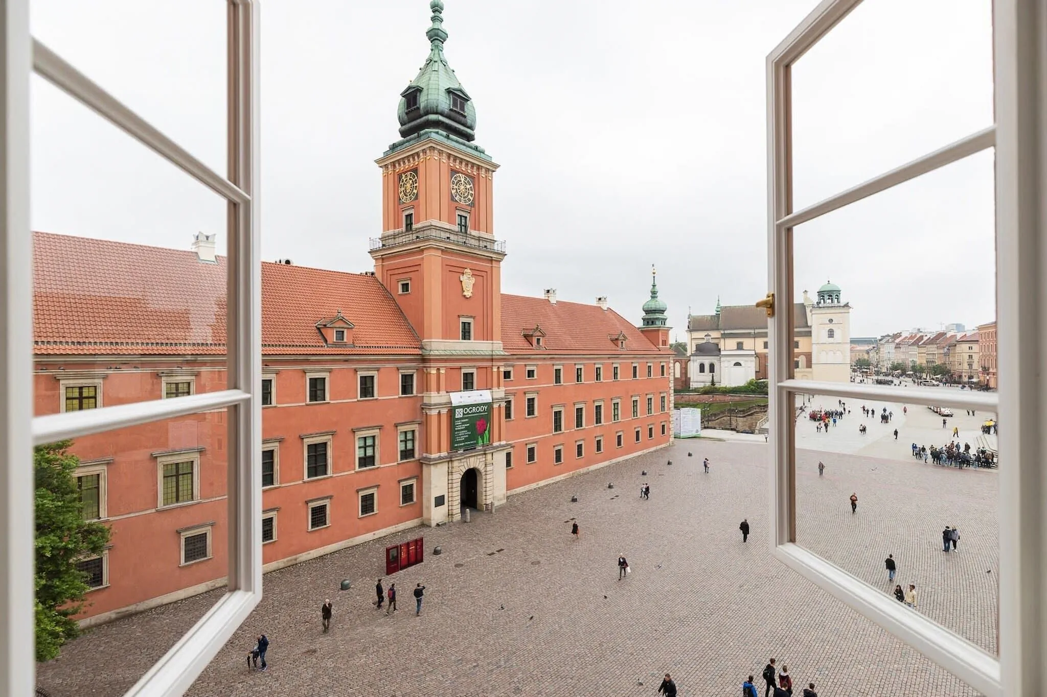 Pl. Zamkowy 15/19 m.23^ – Varșovia, Polonia