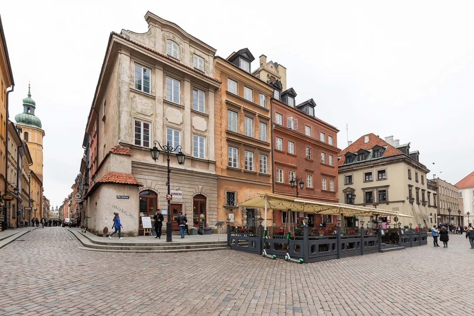 Pl. Zamkowy 15/19 m.23^ – Varșovia, Polonia