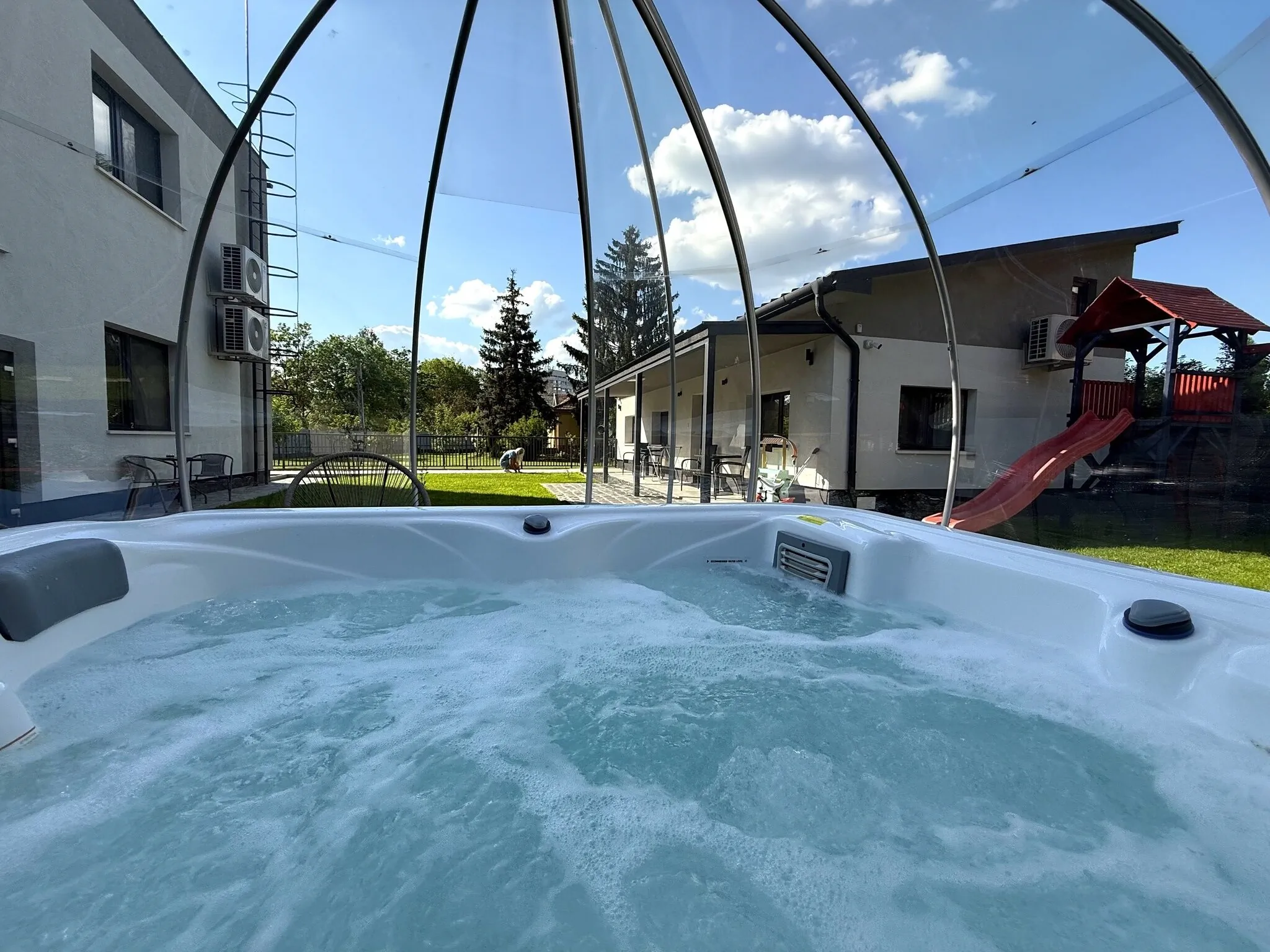 Családi Kikötő Apartmanház Gyula – Giula, Ungaria