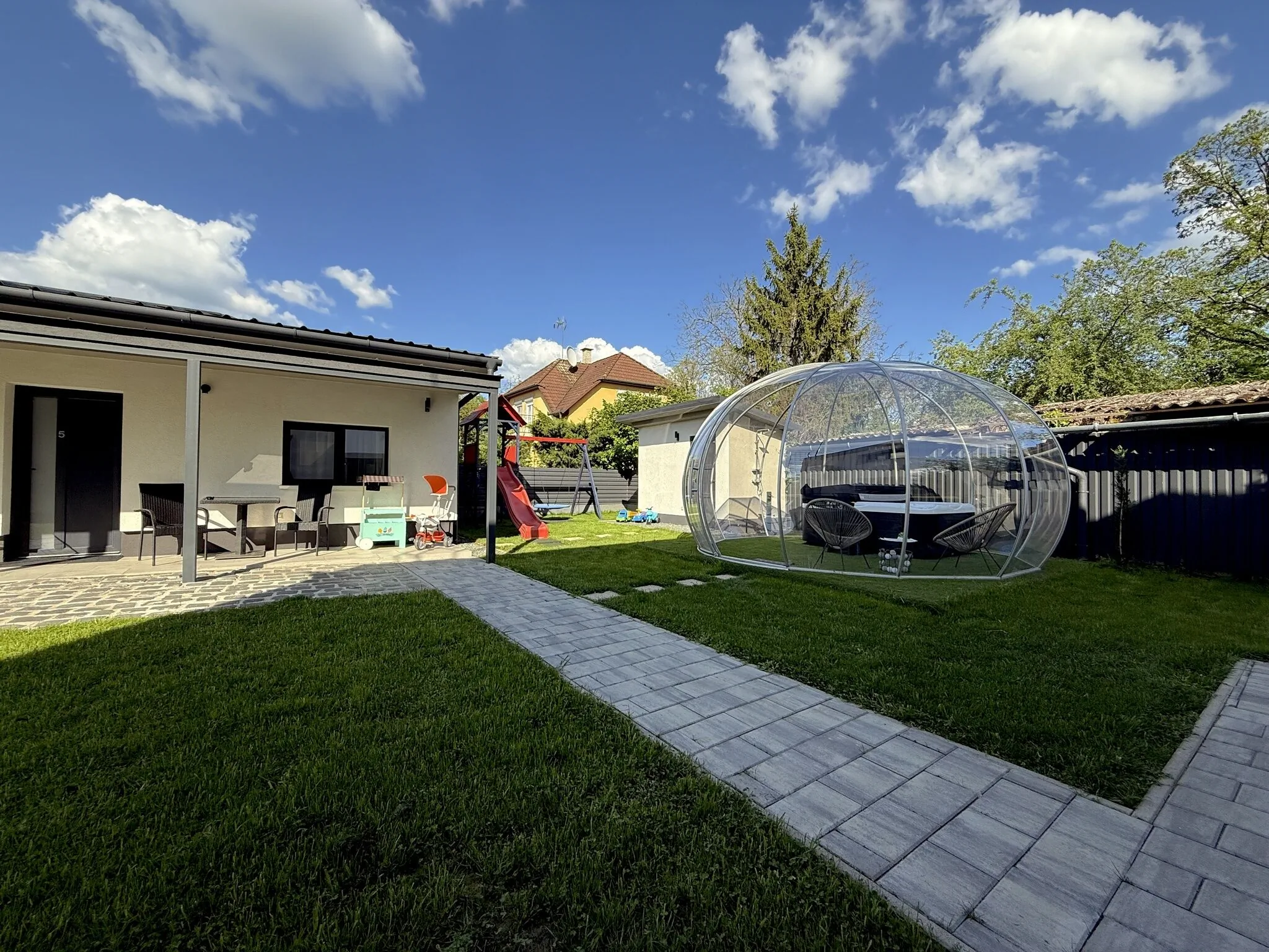 Családi Kikötő Apartmanház Gyula – Giula, Ungaria