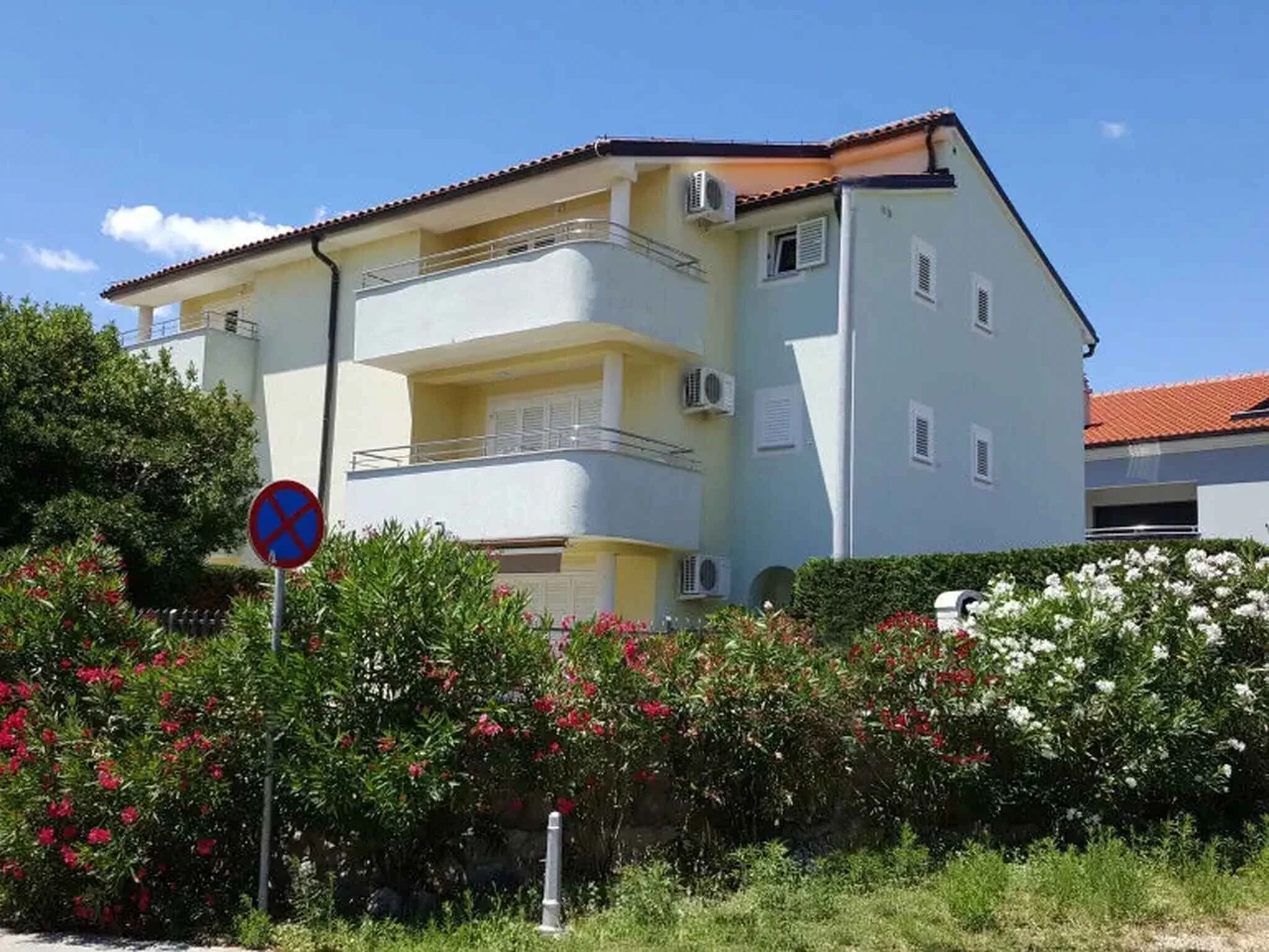 Apartments Cecille Baška - foto 1