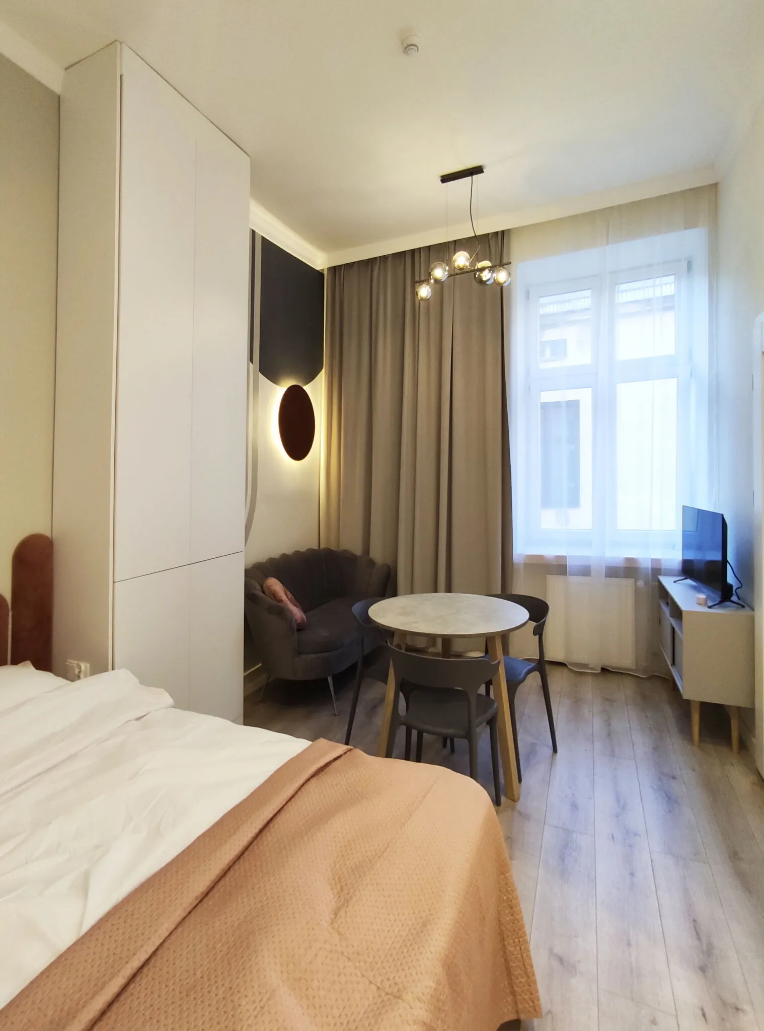P67 Apartments – Łódź, Polska