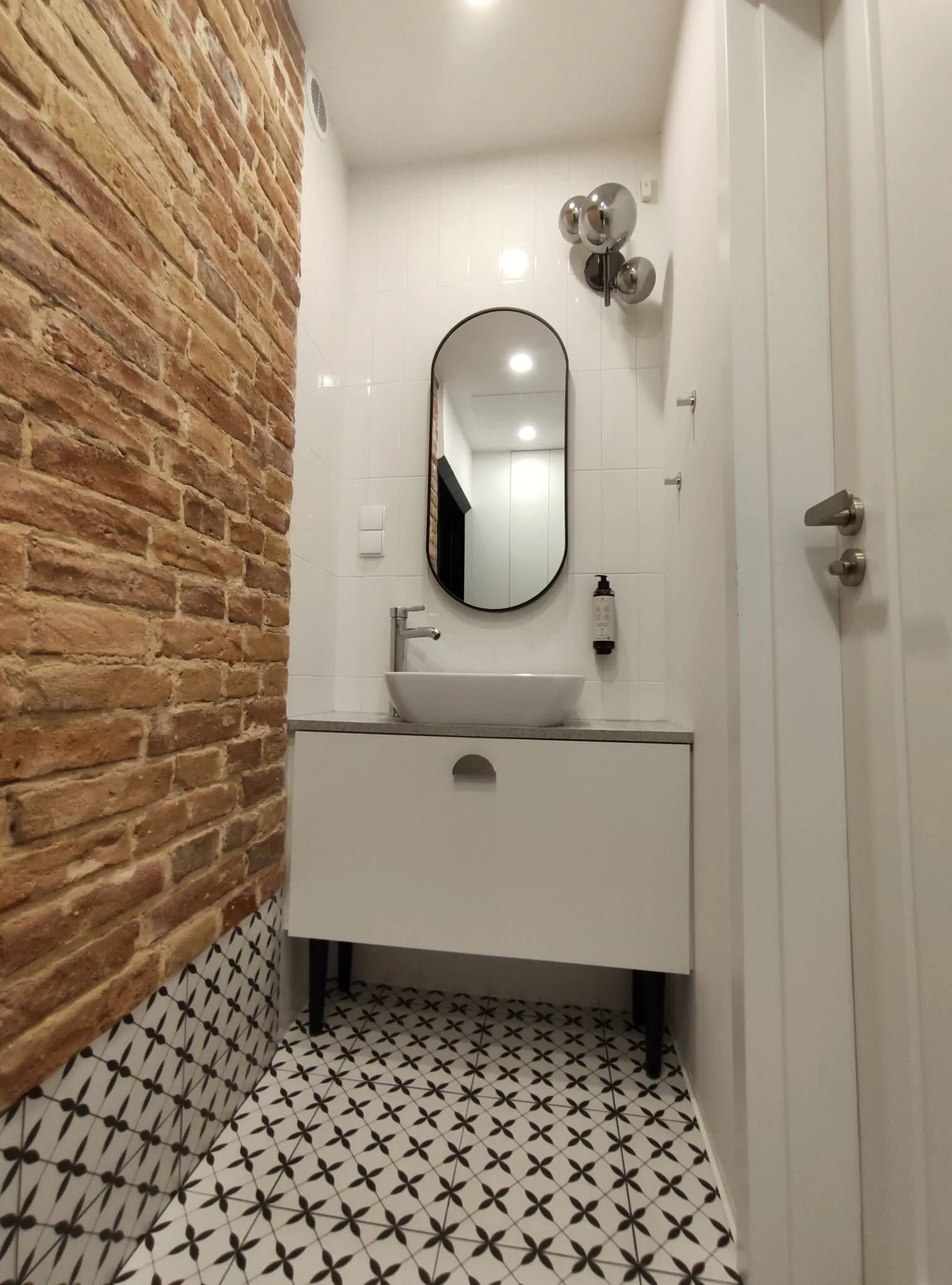 P67 Apartments – Łódź, Polska