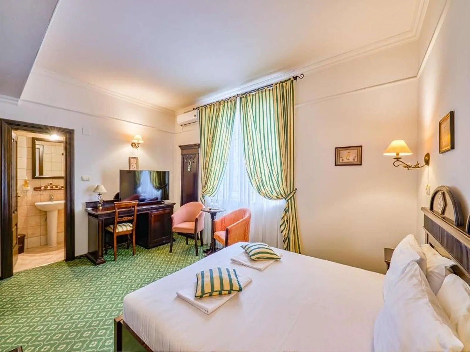 Hotel Classico Timișoara - foto 4