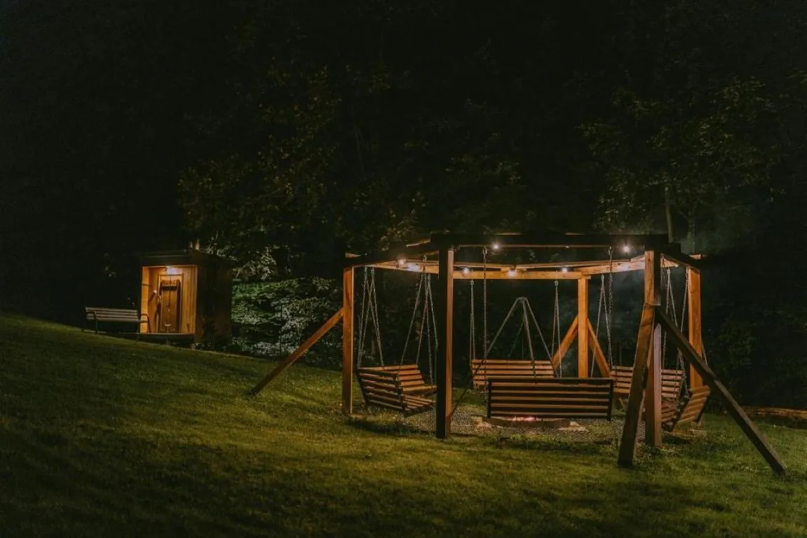 Domki Pod Jałowcem Lachowice – Zawoja, Polska