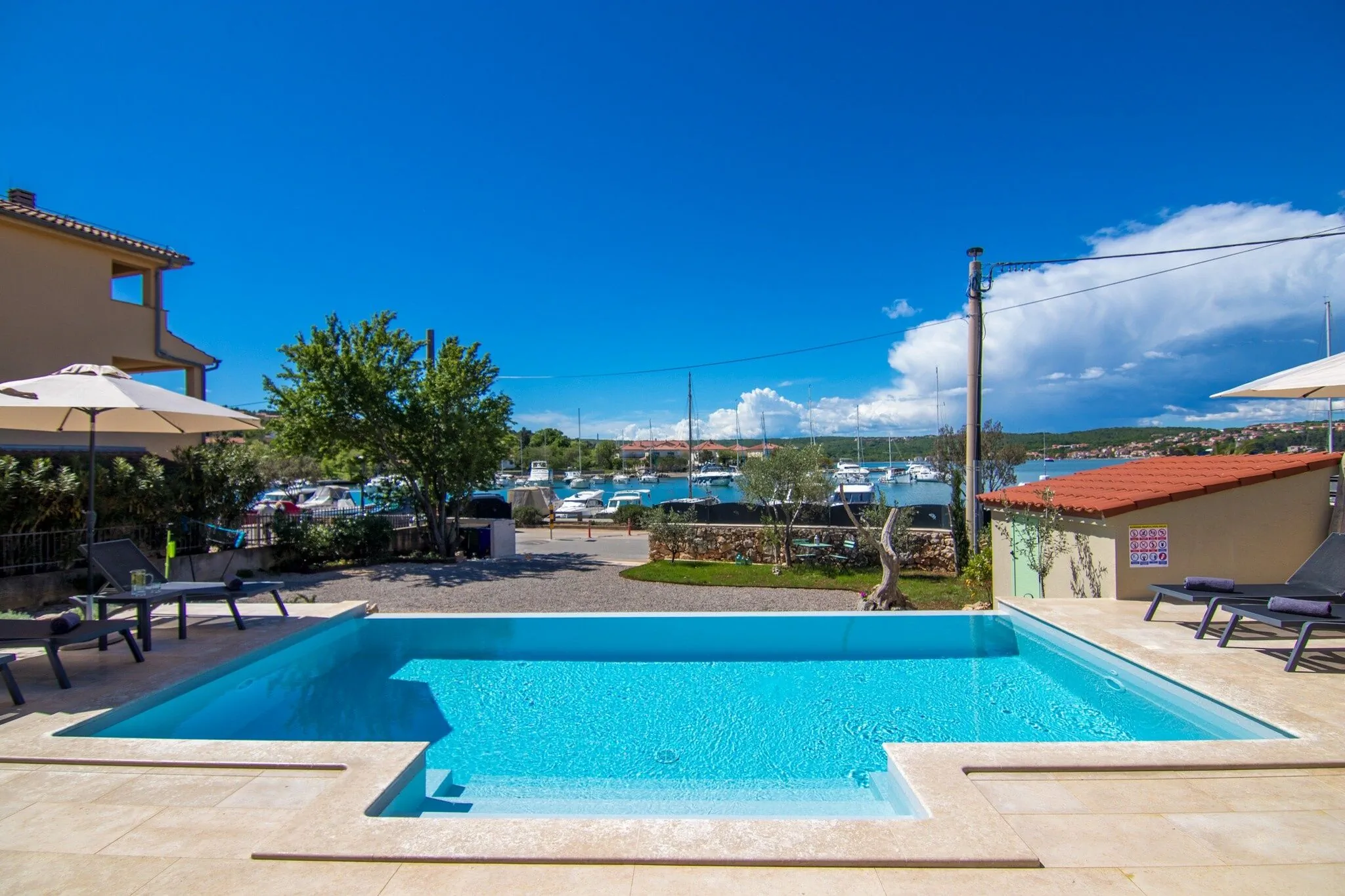Seafront Villa Marin Klimno – Klimno, Croația
