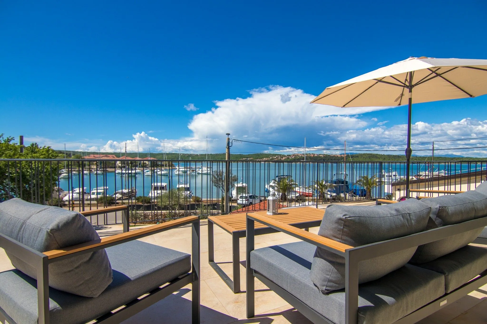 Seafront Villa Marin Klimno – Klimno, Croația