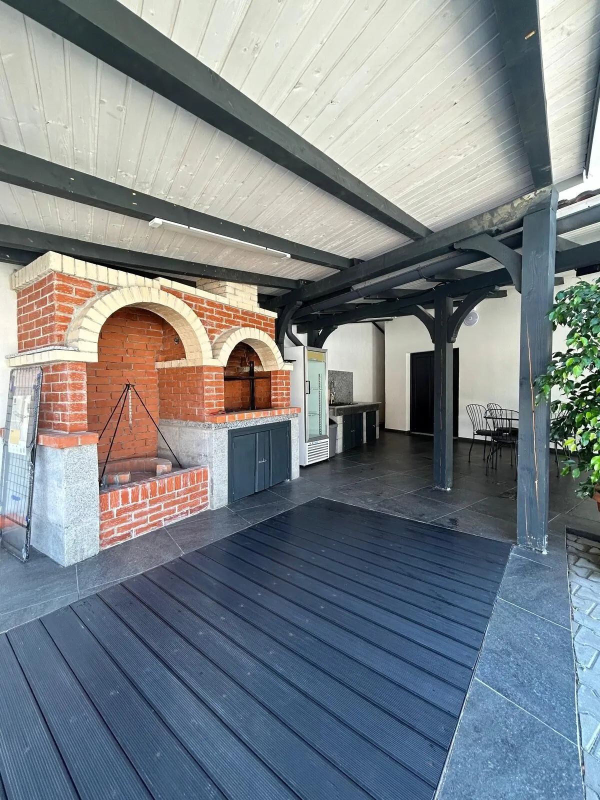 Casa Dacia Eşelniţa – Eşelniţa, România