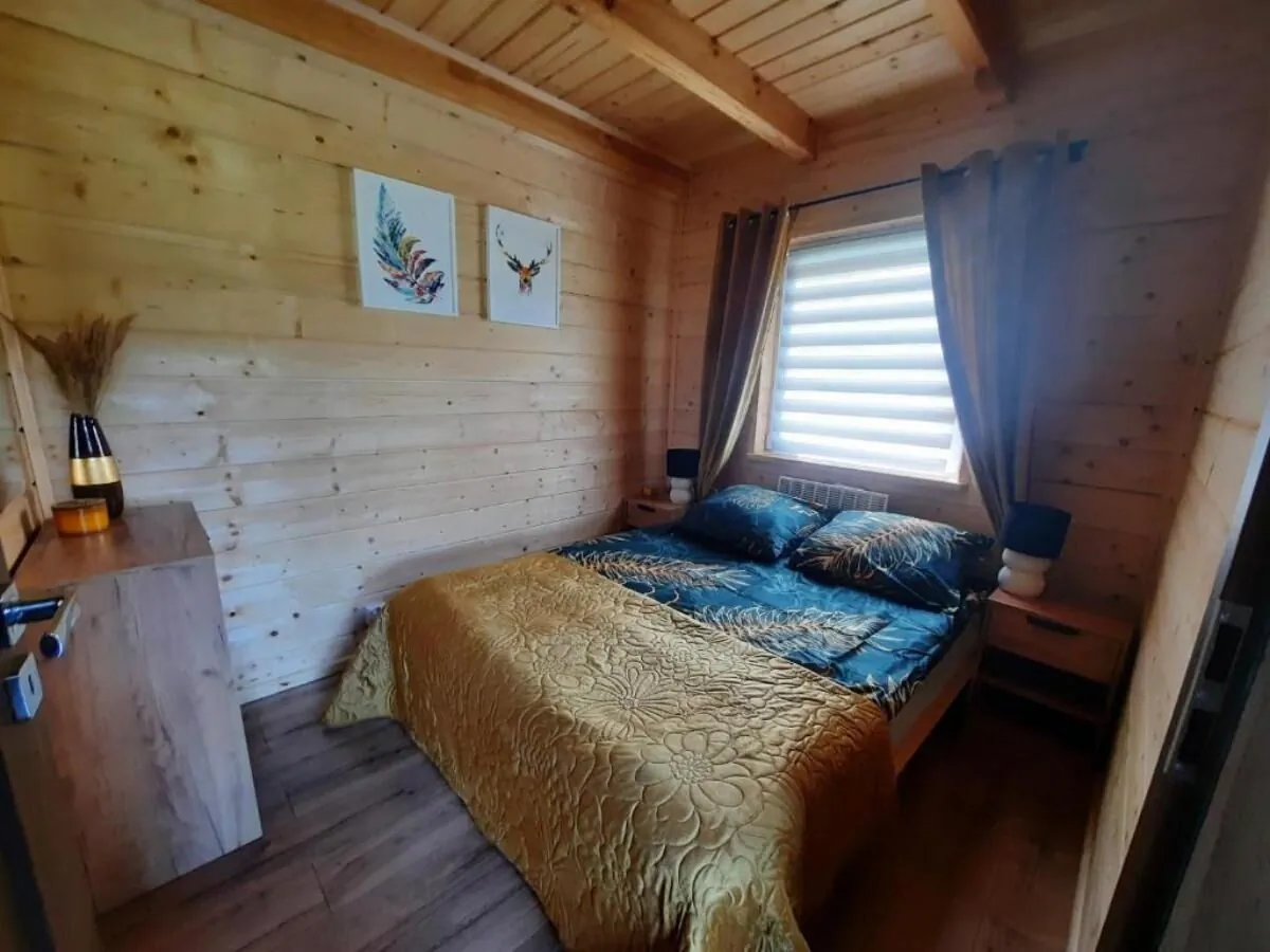 Domek przy lesie na Roztoczu Adamów – Adamów, Polsko