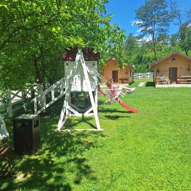 Camping Thobias Boşorod – Boşorod, România