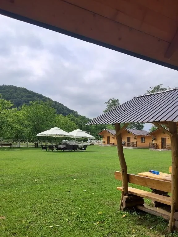 Camping Thobias Boşorod – Boşorod, România