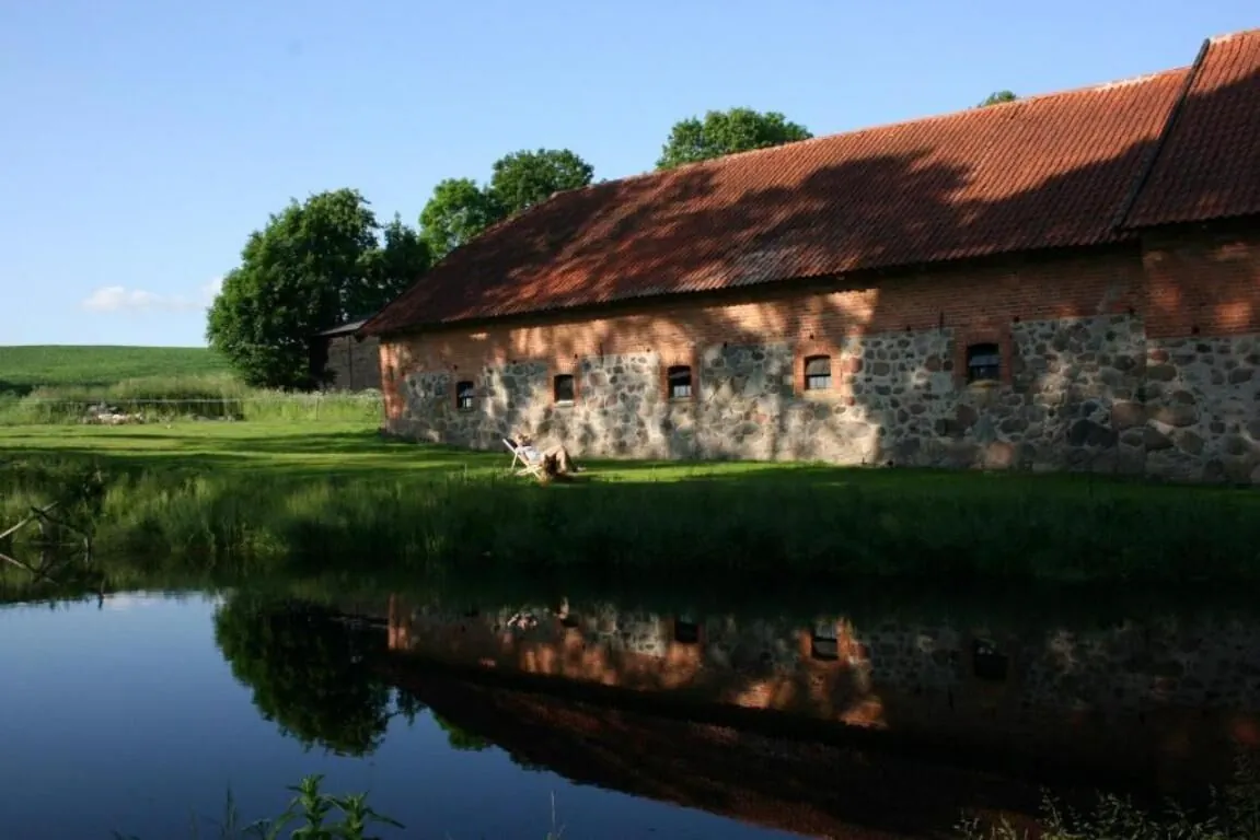 Folwark Mazurskie Legendy Kruklanki – Kruklanki, Polonia