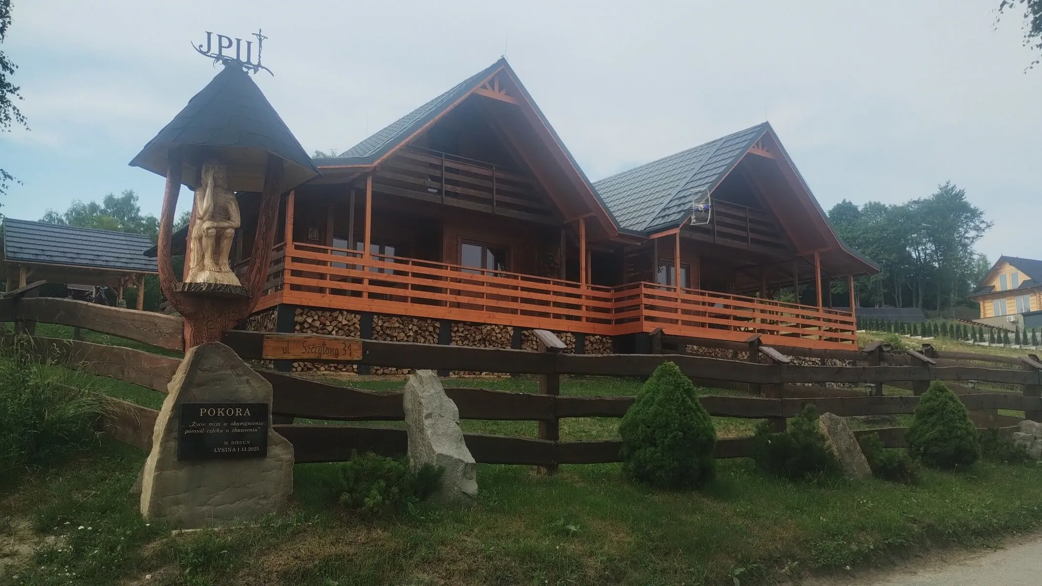 Domki Pod Biegunem. Strefa Relaksu. Bajkowy Świat Smerfów – Żywiec, Polonia