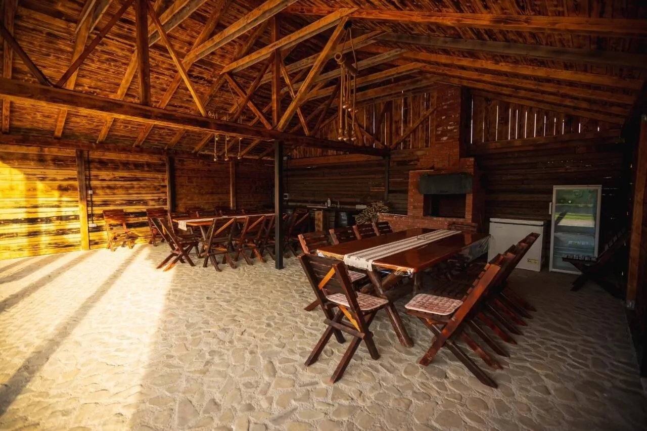 Glamping La Octav Târpeşti – Târpeşti, România
