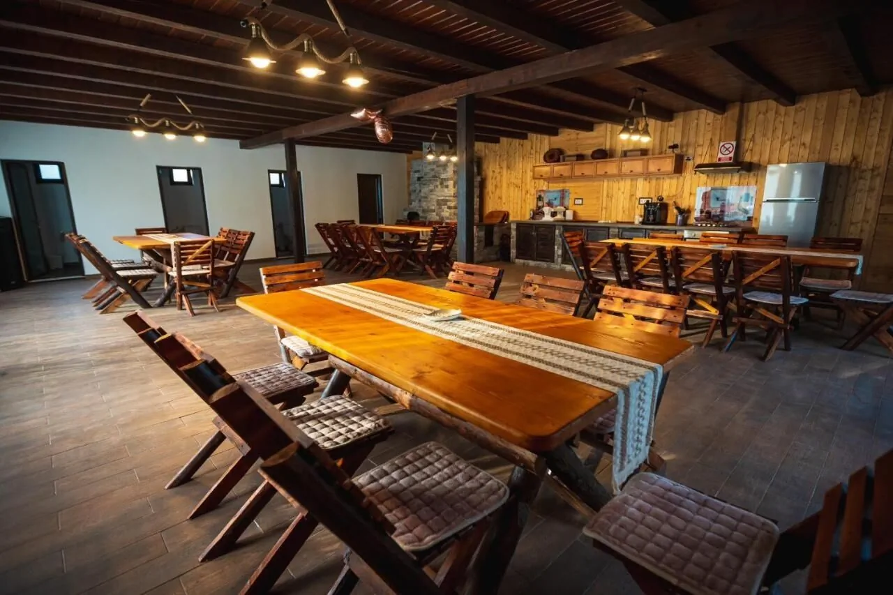 Glamping La Octav Târpeşti – Târpeşti, România