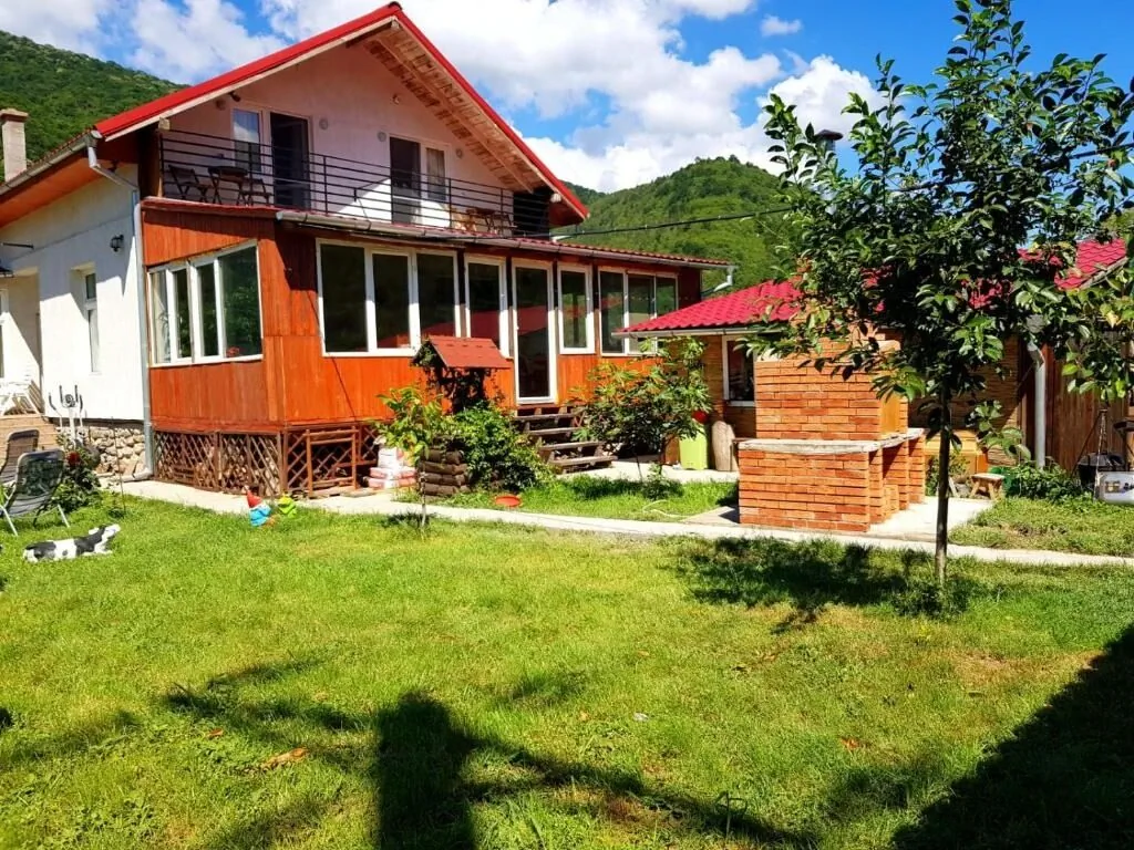 Vila di Pau Băile Herculane – Băile Herculane, România