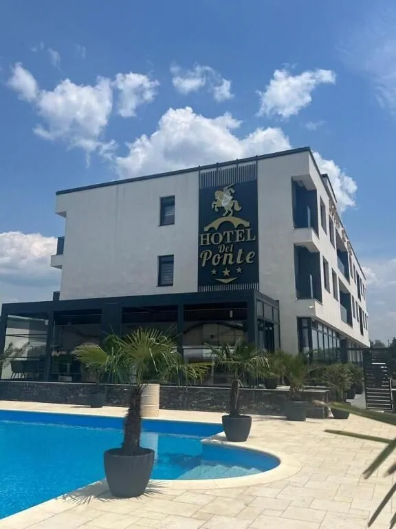 Hotel Del Ponte Târgoviște – Târgoviște, România