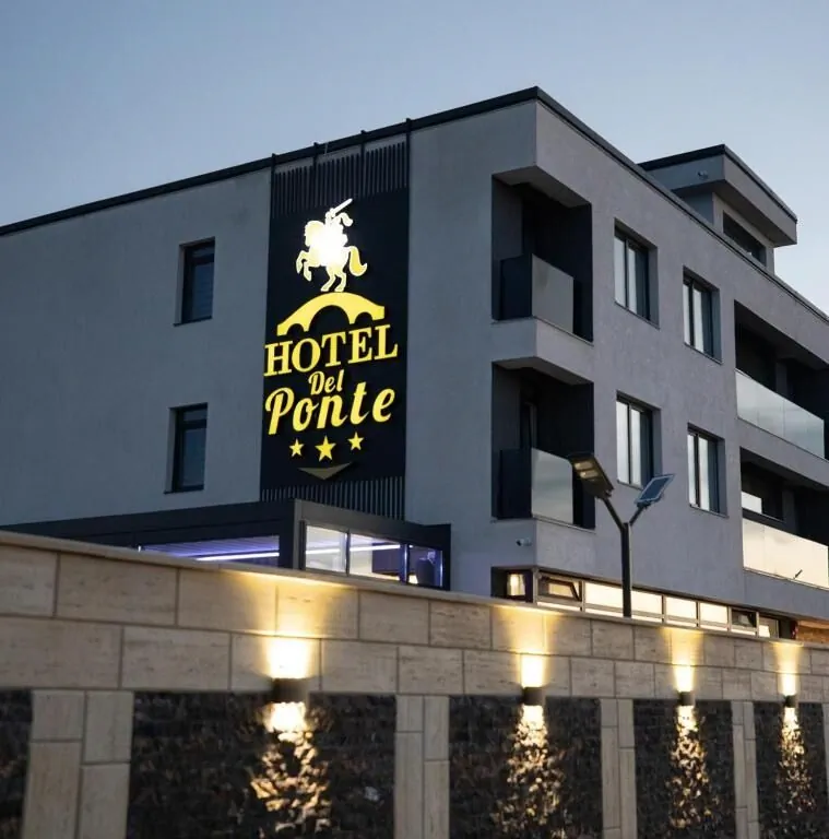 Hotel Del Ponte Târgoviște – Târgoviște, România
