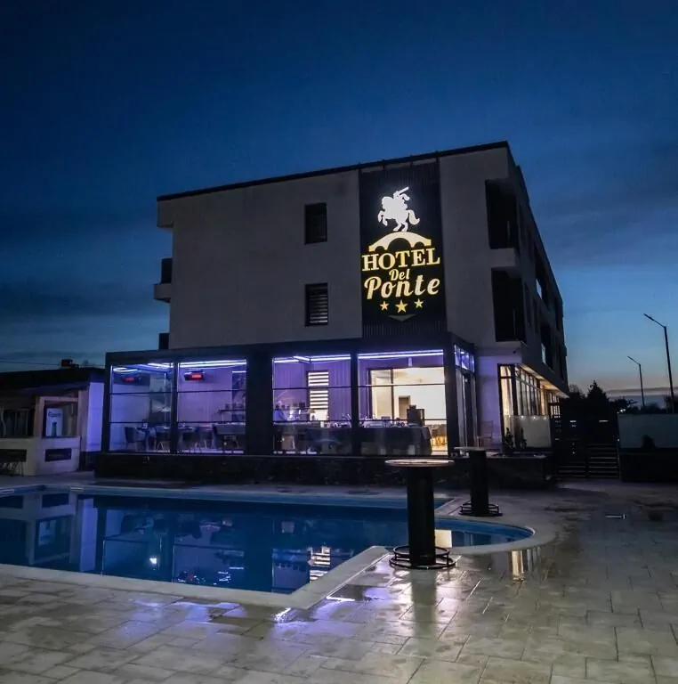 Hotel Del Ponte Târgoviște – Târgoviște, România