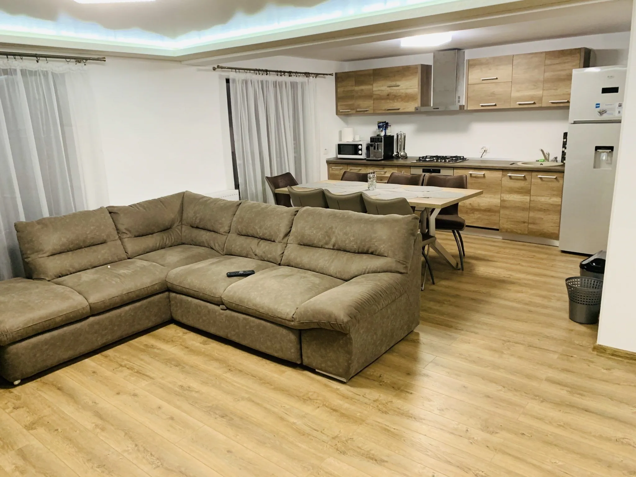 Casa Ariana Ungureni – Ungureni, România