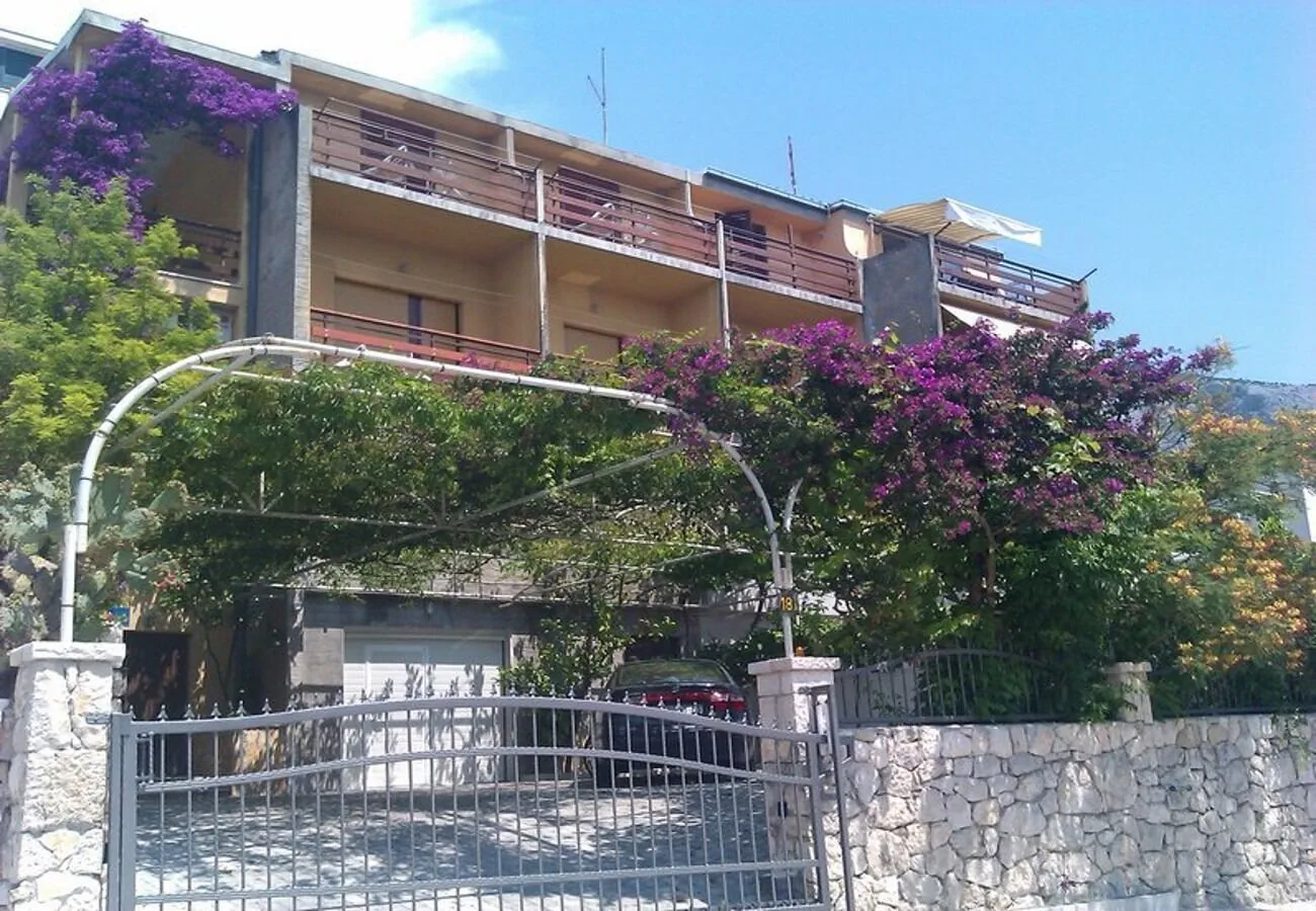 Apartments Bor Makarska – Makarska, Croația