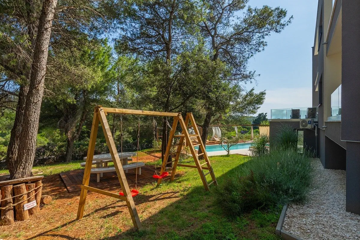 Villa Black and White Pula – Pula, Chorwacja