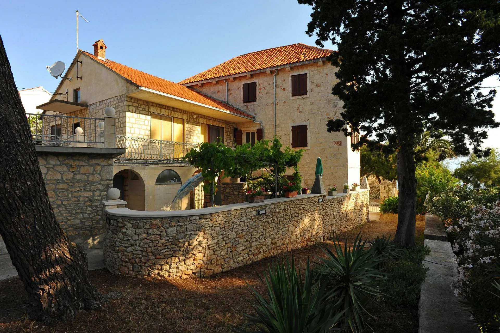 Apartments Piv Sutivan – Sutivan, Croația