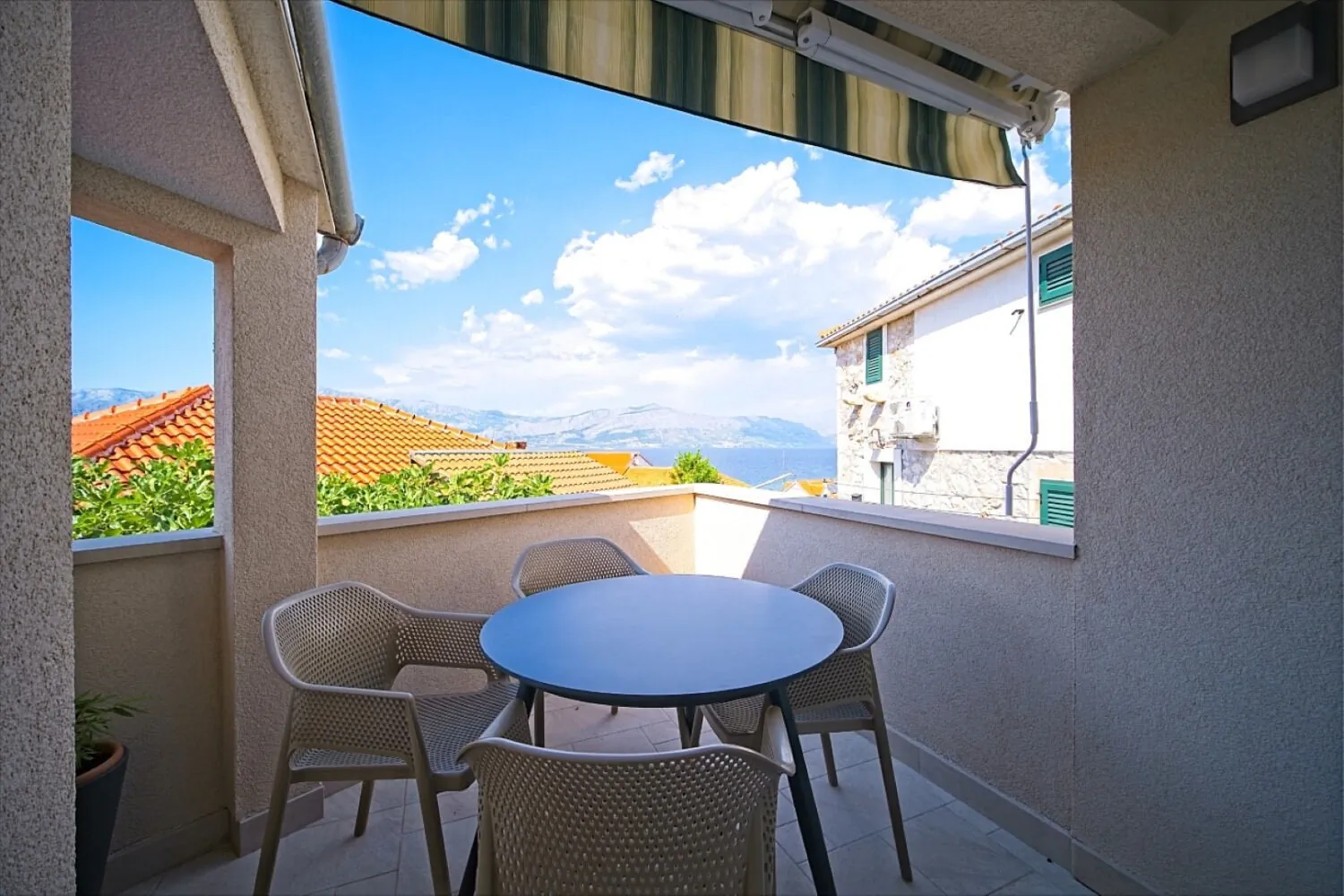 Apartment Afitojen Postira – Postira, Croația