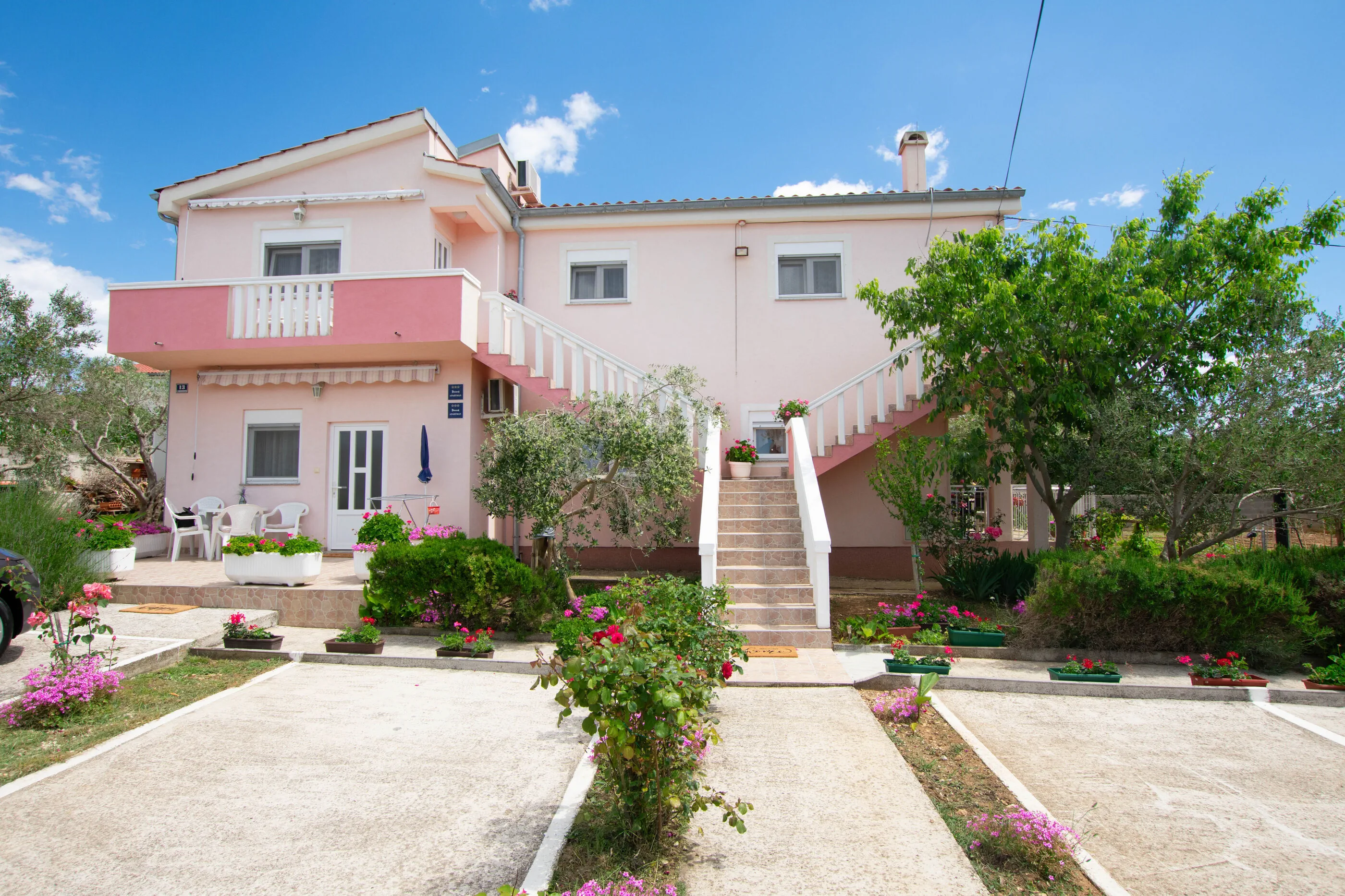 Apartments Ljubo Vrsi – Vrsi, Croația