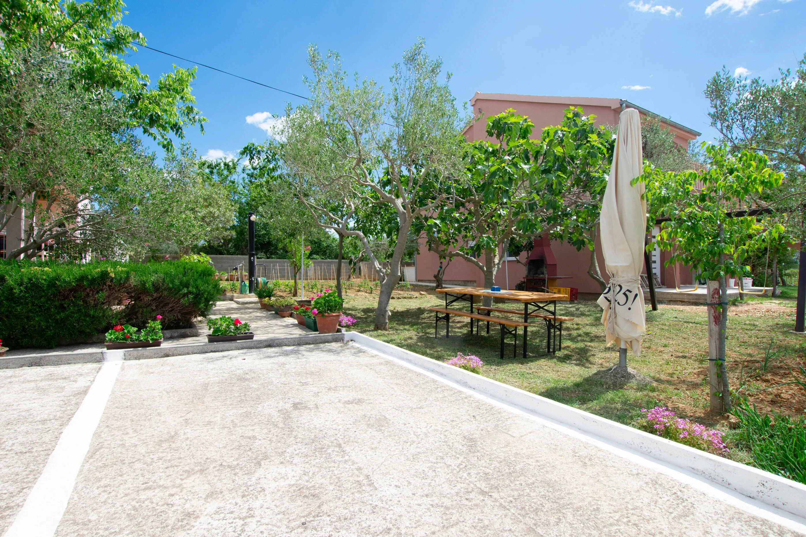 Apartments Ljubo Vrsi – Vrsi, Croația
