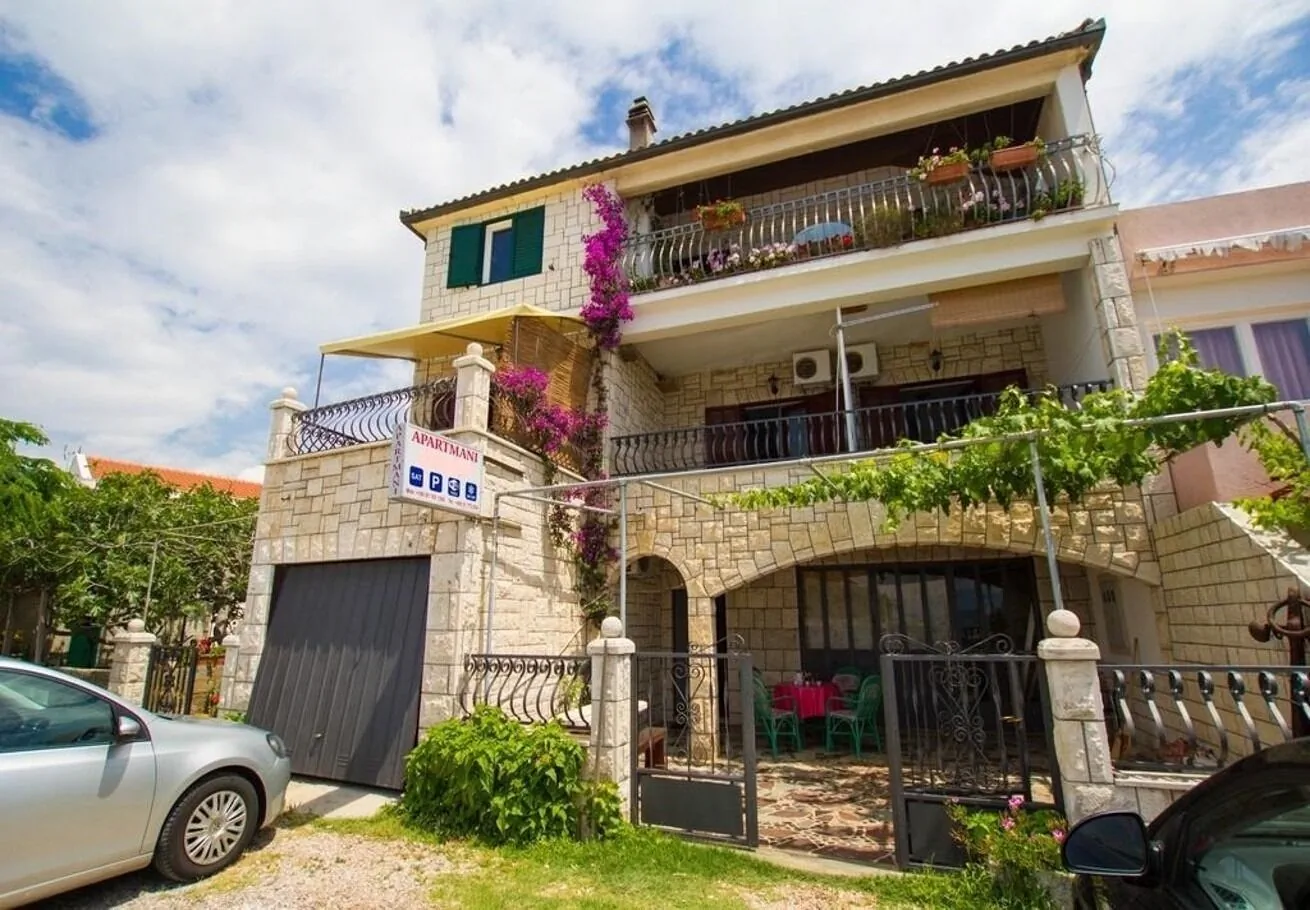 Apartments Juri Sucuraj – Sućuraj, Croația