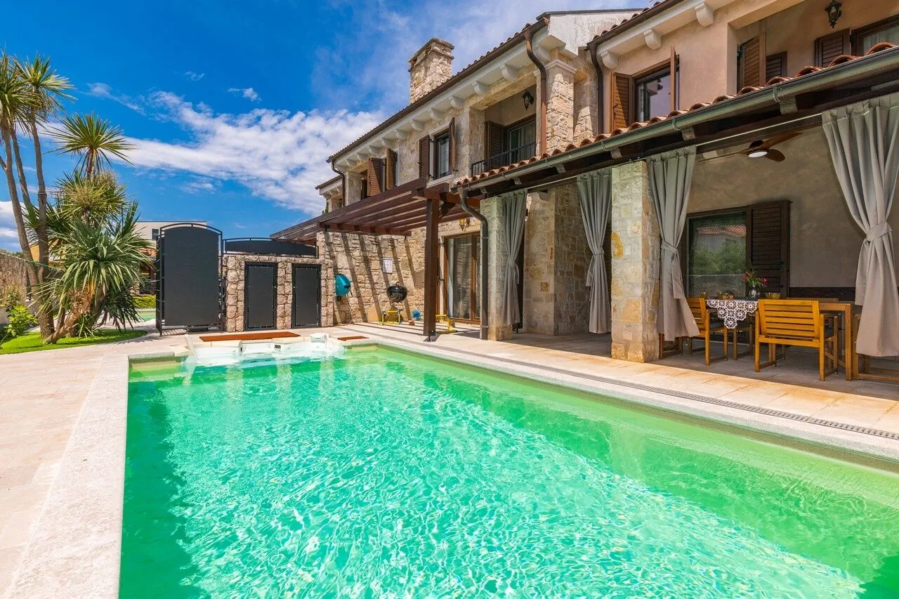 Villa Fina Malinska – Malinska, Croația